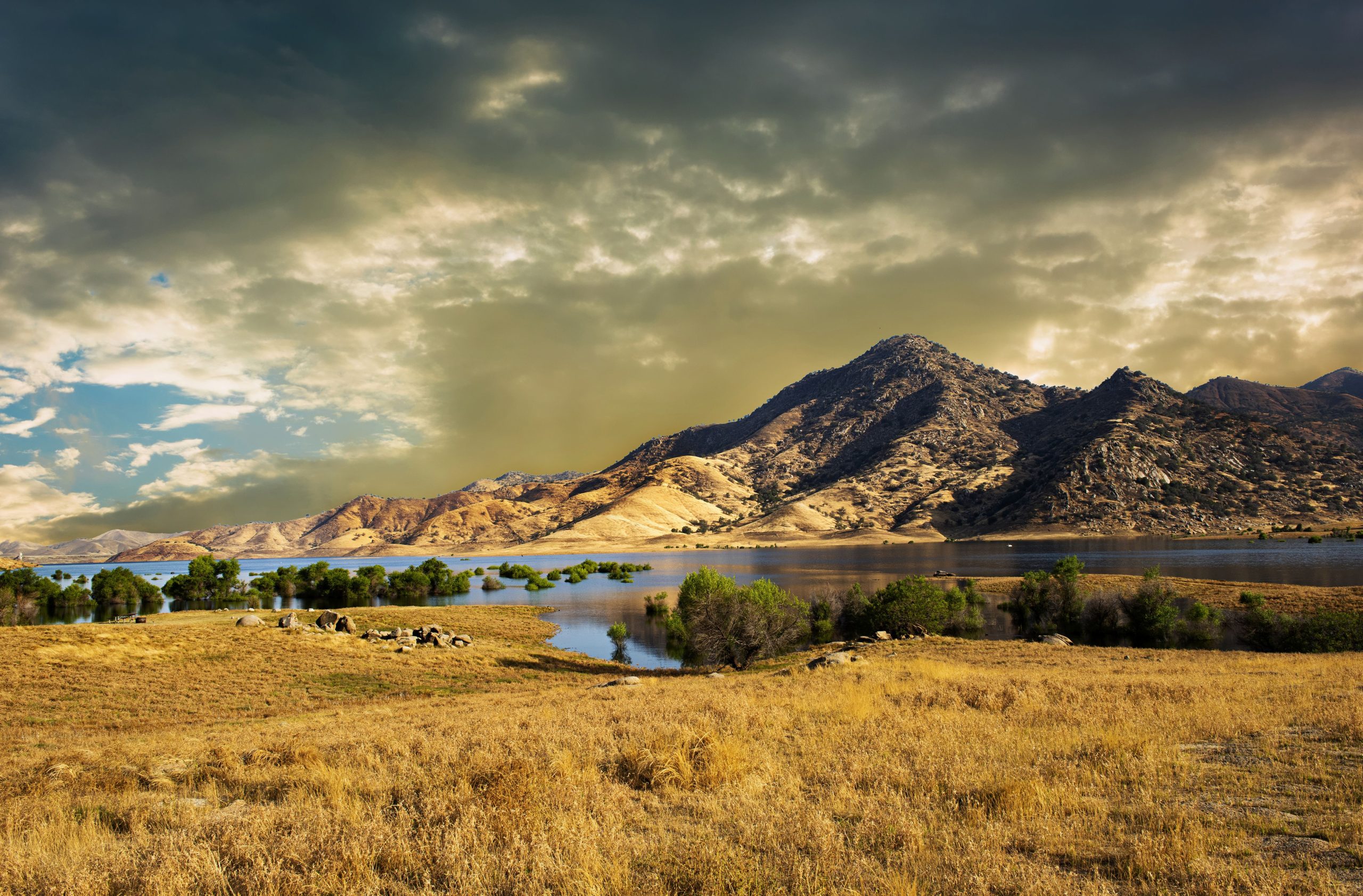 セコイア＆キングスキャニオン国立公園の玄関口にある過小評価されているマウンテンタウン