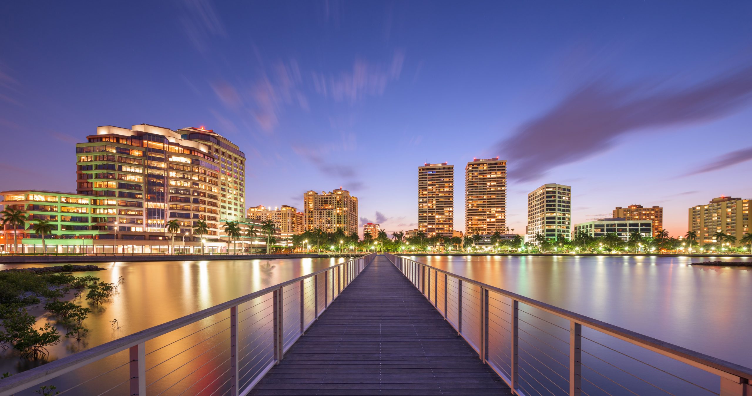 アメリカのトップトレンドシティは、マイアミ、ニューヨーク、LA、その他の有名な米国の目的地を破ったばかりです