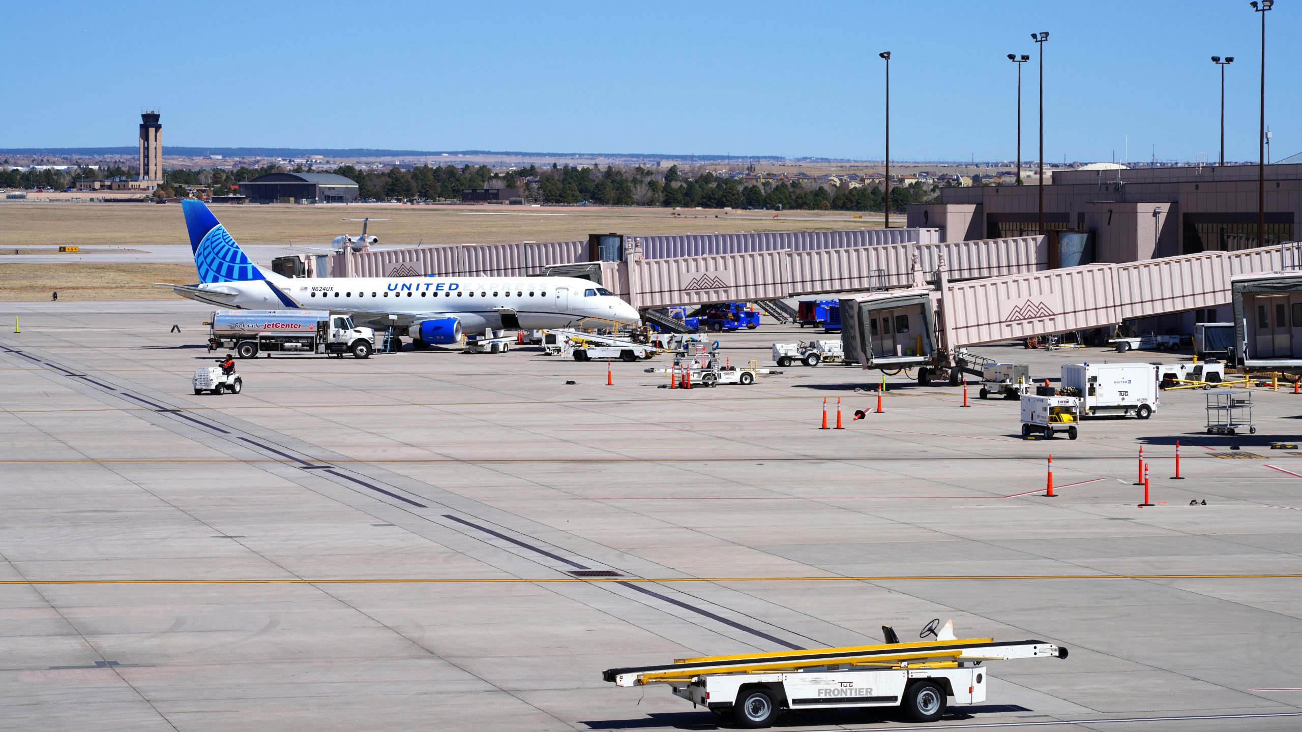 米国中規模の空港のための別の勝利：バイデンは連邦補助金で7600万ドルを発行します