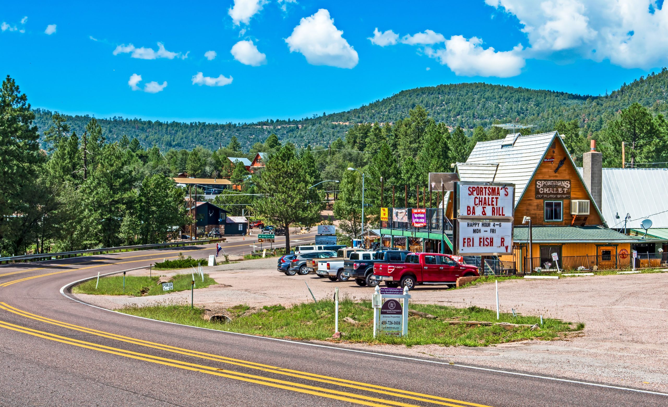 愛らしい名前のアリゾナで最もかわいい小さな町は、州の最も居心地の良い休暇スポットです