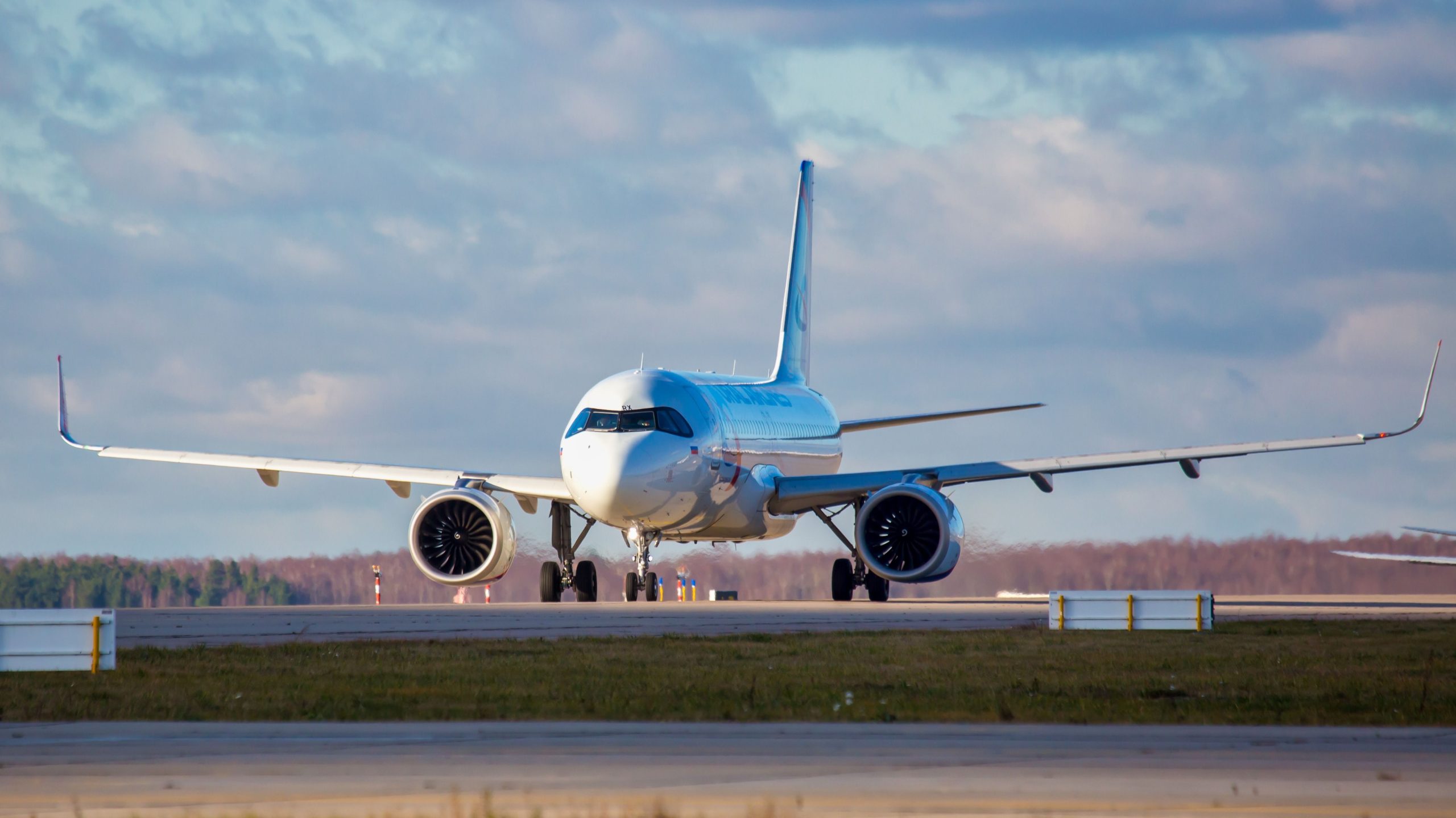 ボーイング737マックスは、効率のためにエアバスA320neoと比較してどうですか？