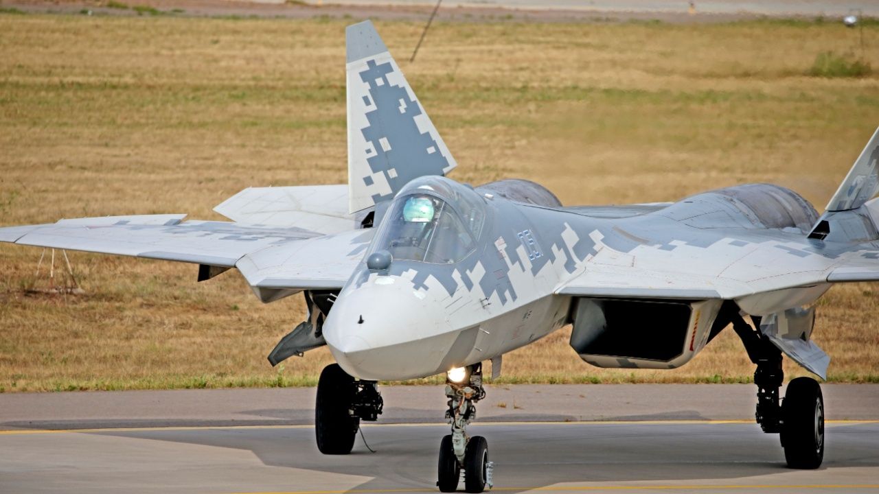 ロシア空軍には少数のSU-57重罪だけがあり、これ以上迅速に建設できません