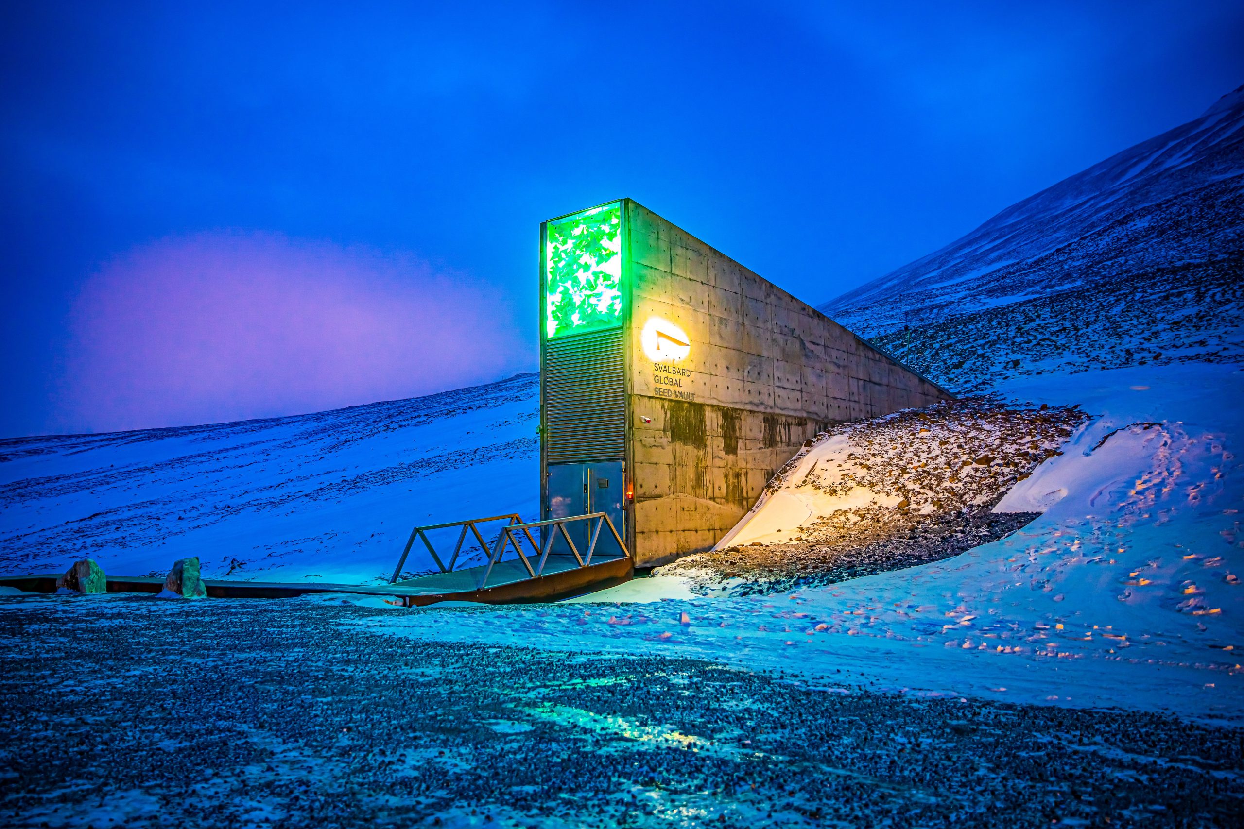 人工の北極の「終末」の金庫が内部にあるもの