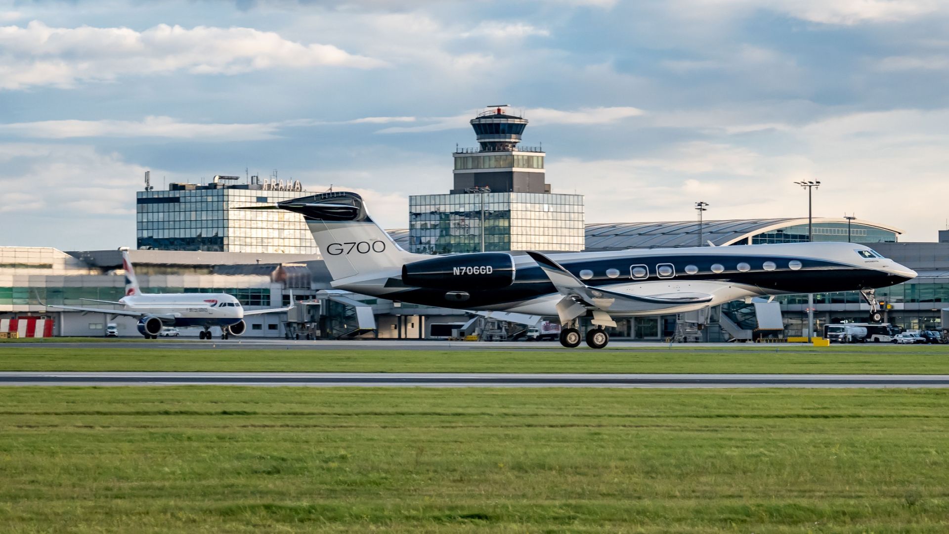 ジェフ・ベゾスは、ガルフストリームG700を彼のプライベートジェット艦隊に追加します