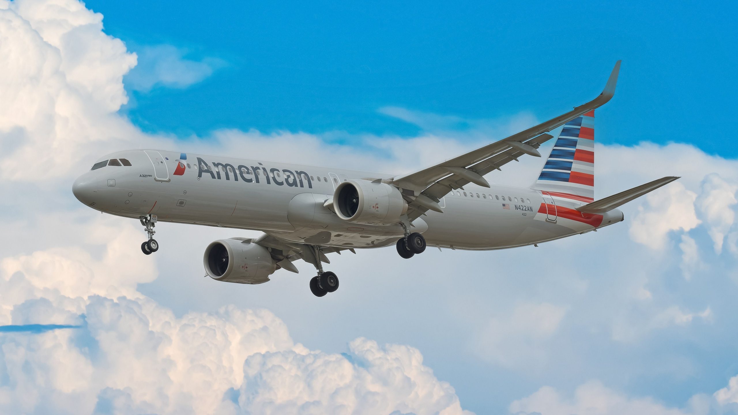 エアバスA321neosアメリカン航空は、アラスカ航空から購入した場所はどこですか？