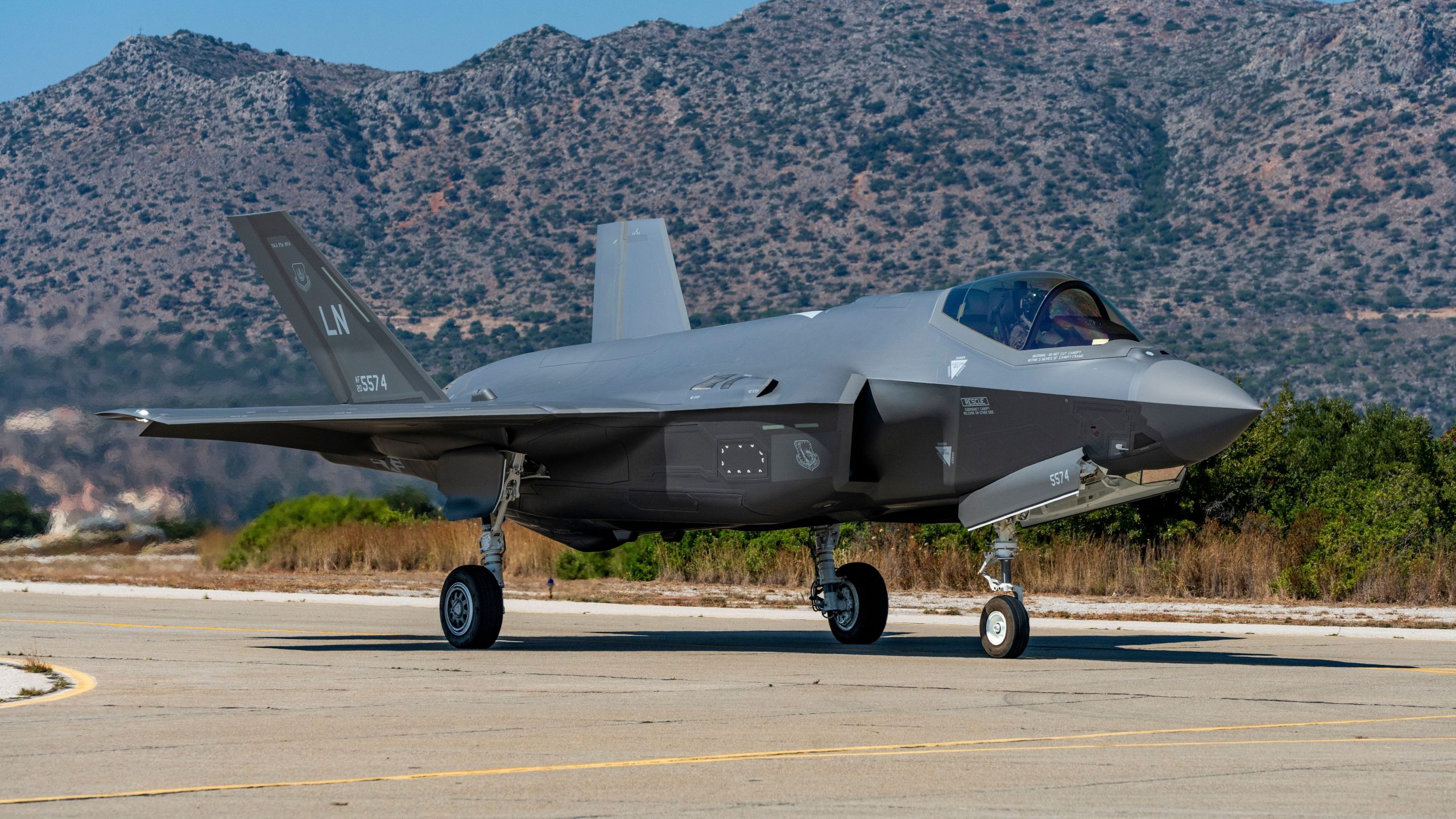 米国F-35 Lightning IIプログラムが2兆ドル以上の費用がかかる理由