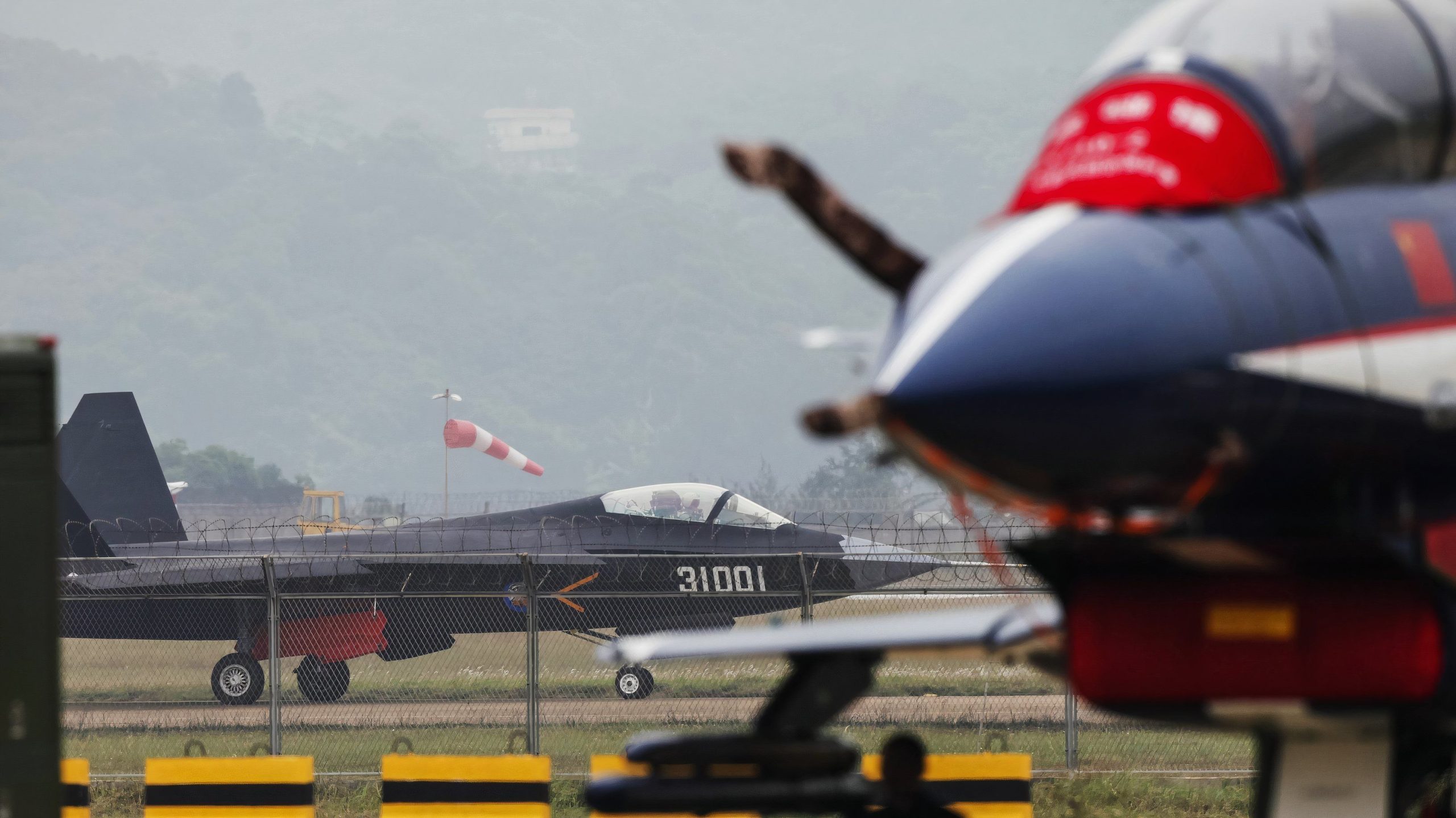 中国はJ-10＆J-31ファイターズを米国に提供していますエリーエジプト空軍