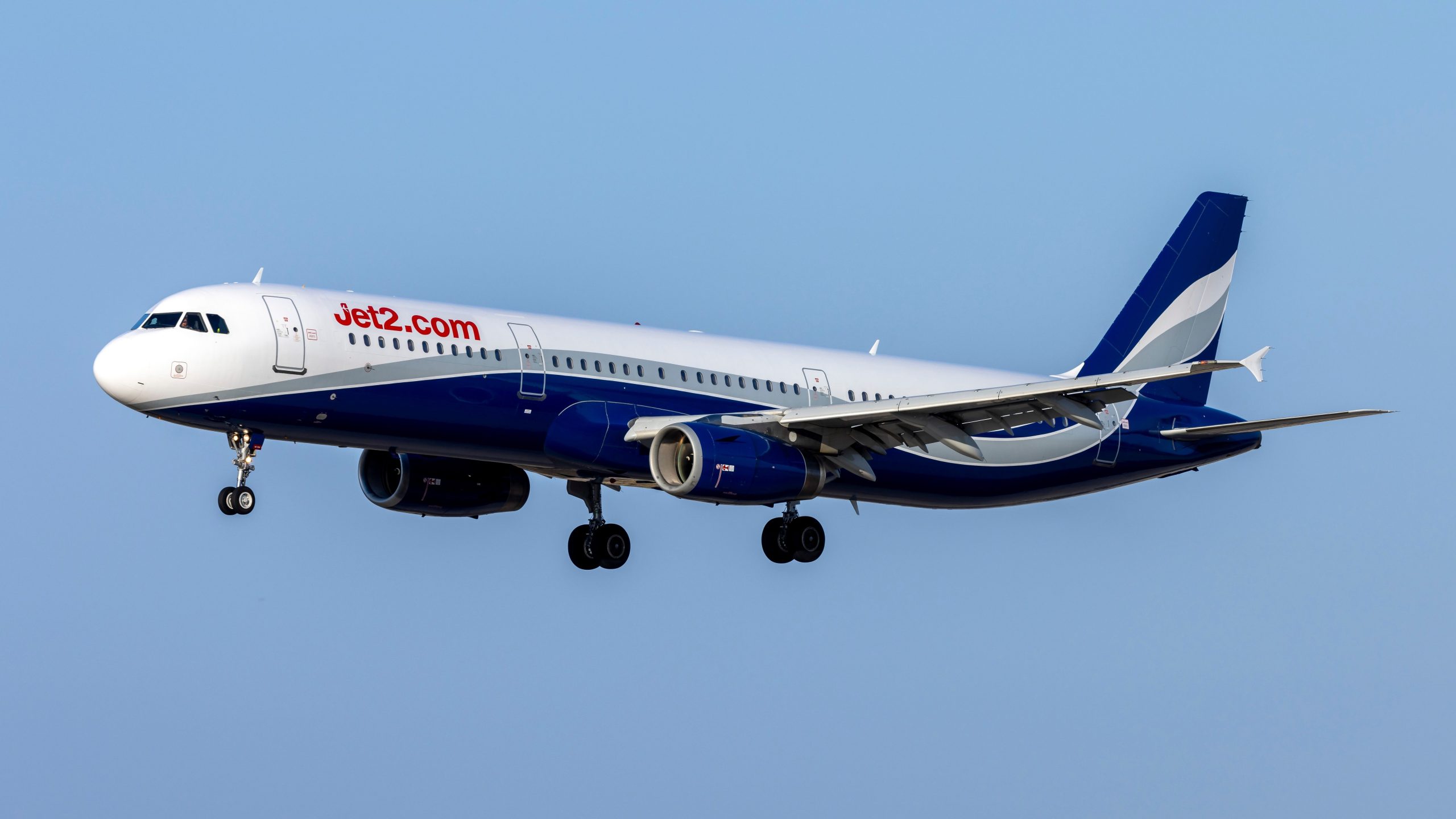 悲劇：乗客が機内で死亡した後、マンチェスターに縛られたJet2フライトがコルクに迂回します