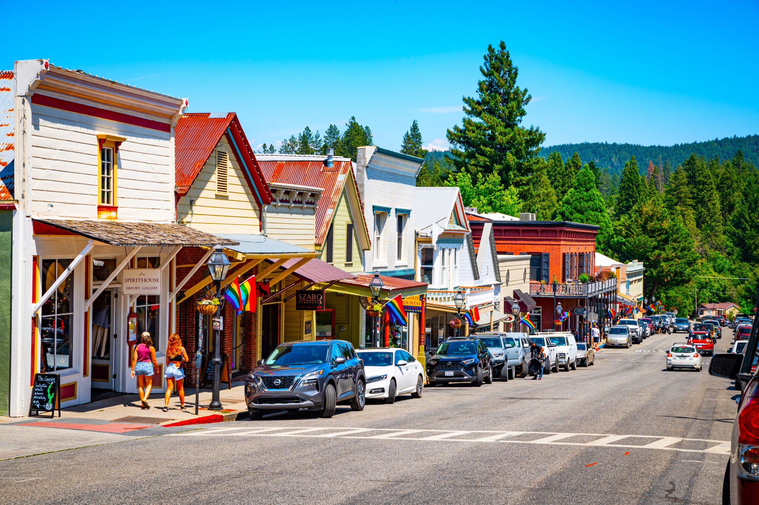 引退に最適なシエラネバダの10の美しい山の町