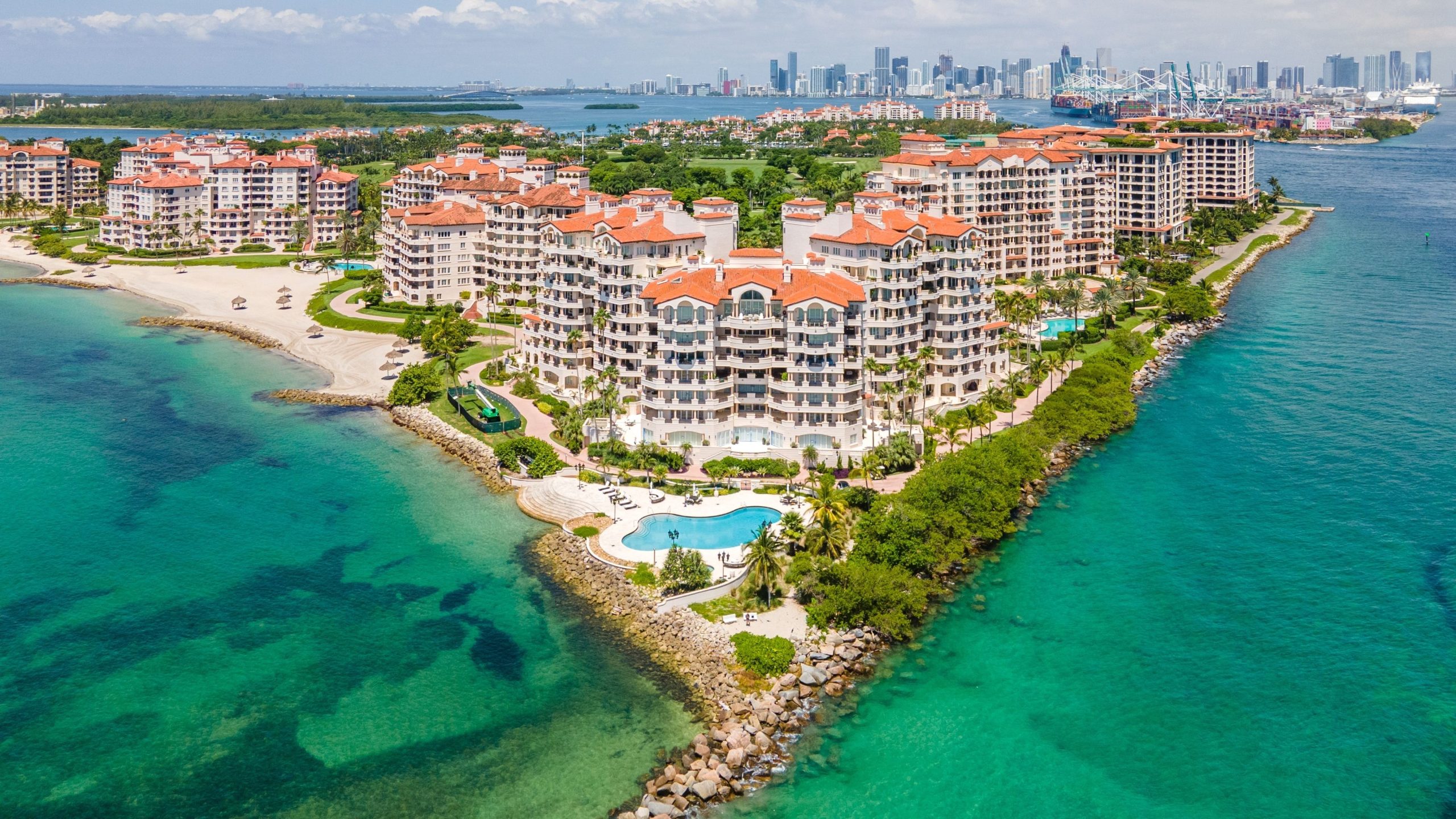 裕福で世界的に有名なライブがあるアメリカで最も裕福な10の町