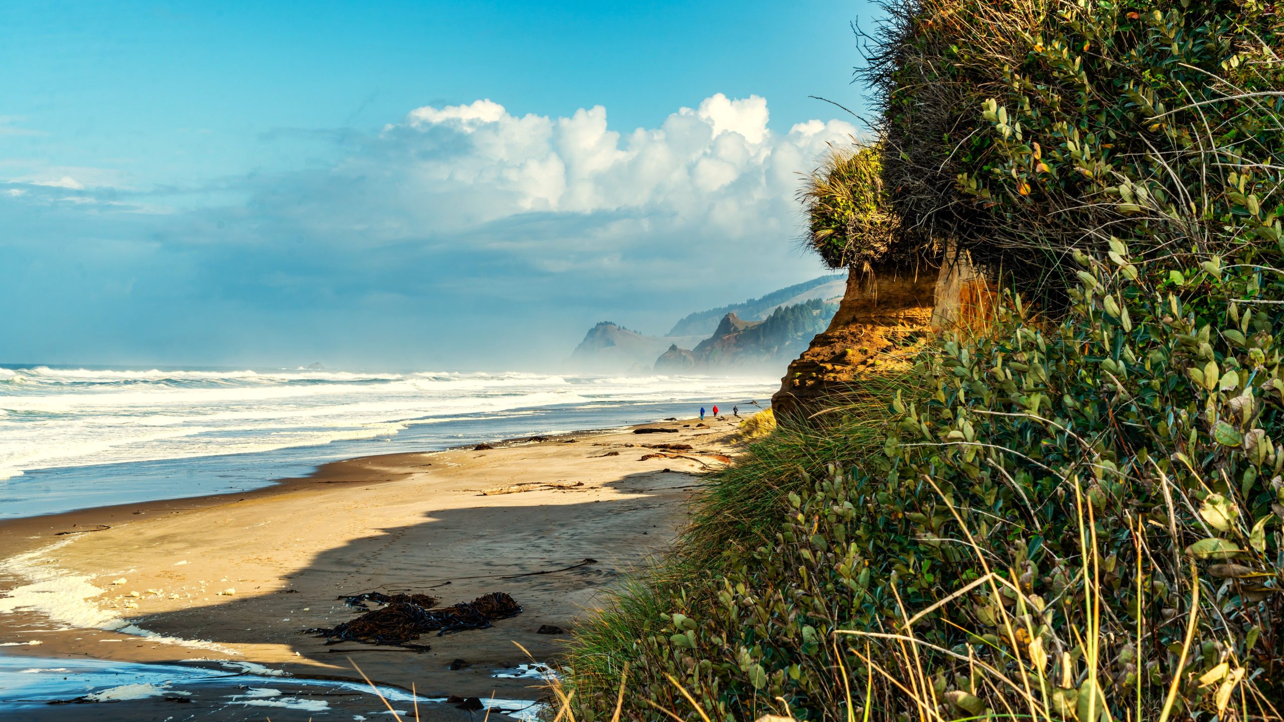 この過小評価されているオレゴンの小さな町は、Netflixの「アウターバンク」からまっすぐに見えます