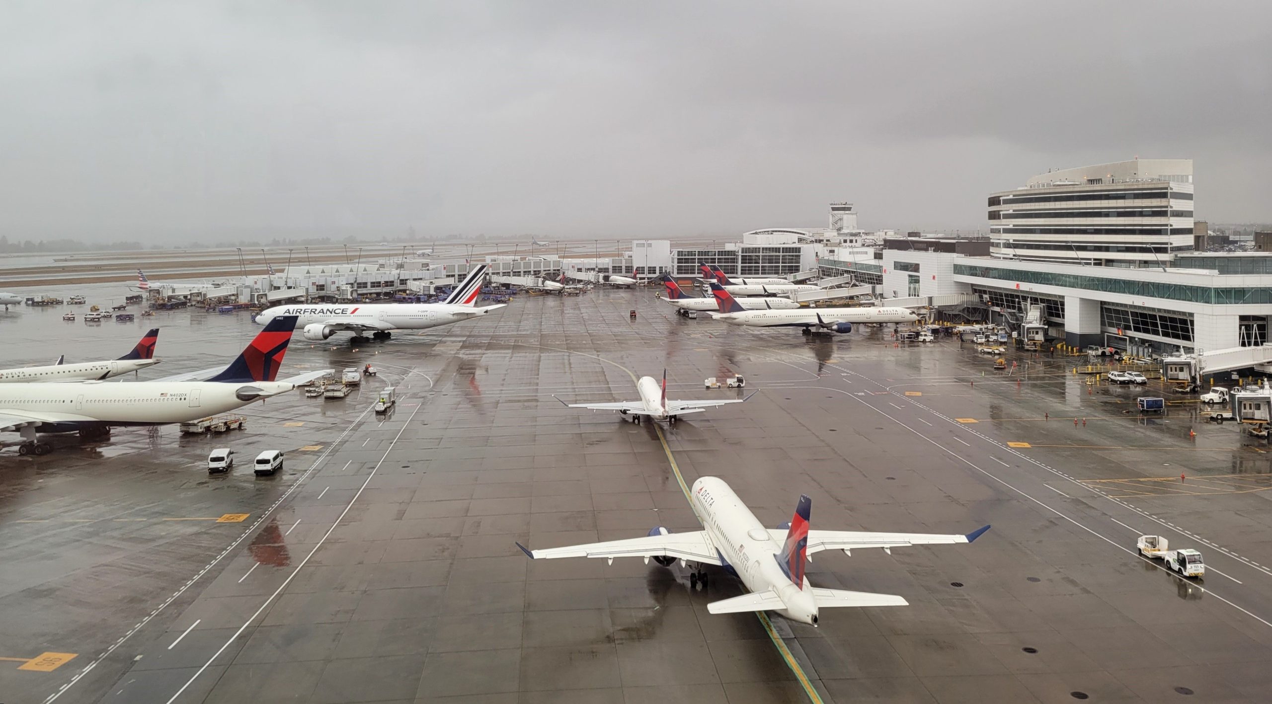 シアトルの有害なレベルの鉛と銅に潜在的にさらされたTSA役員