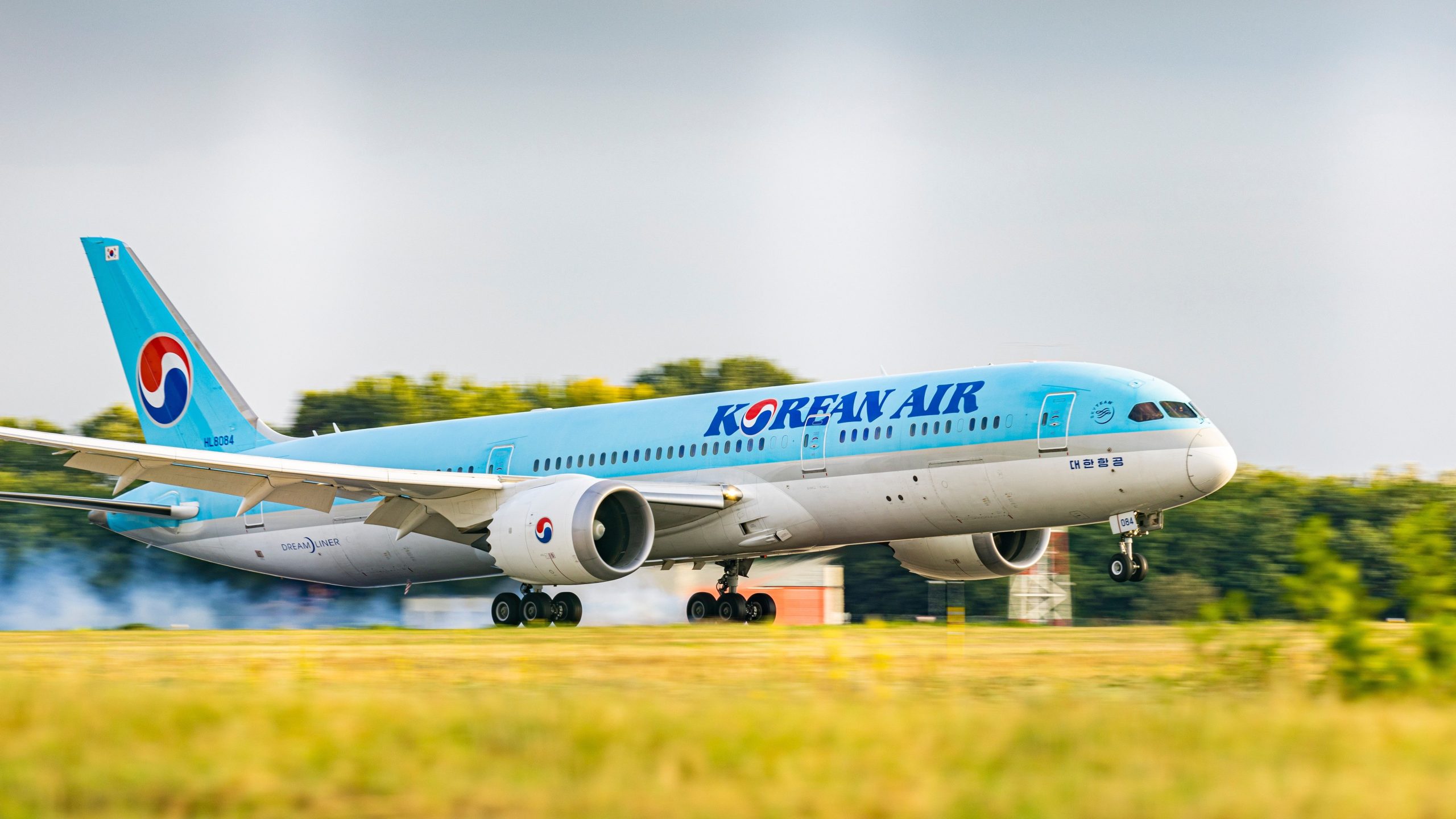 韓国航空は、「仮想」の人間で世界初の航空会社の安全ビデオをデビューします