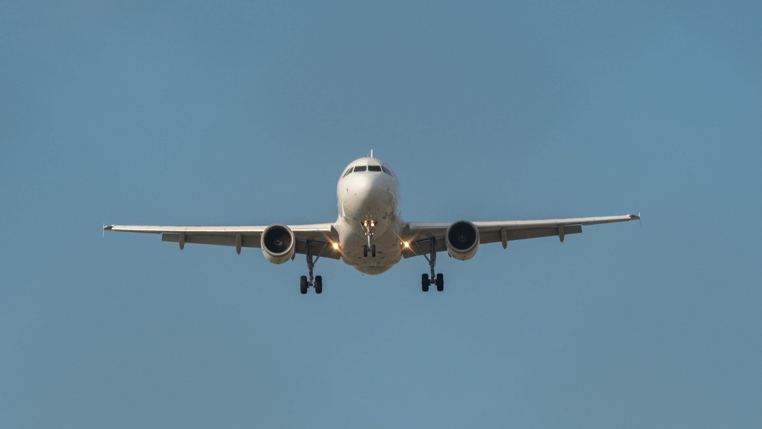 最初のエアバスA319航空機は水爆撃機に変換されます