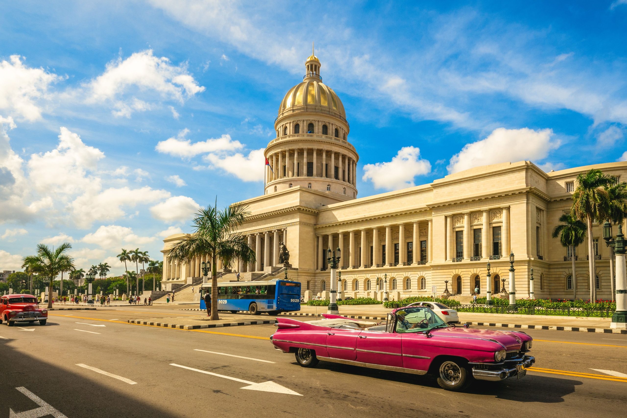 キューバは、継続的なエネルギー危機で休暇のホットスポットとして地図から落ち続けています