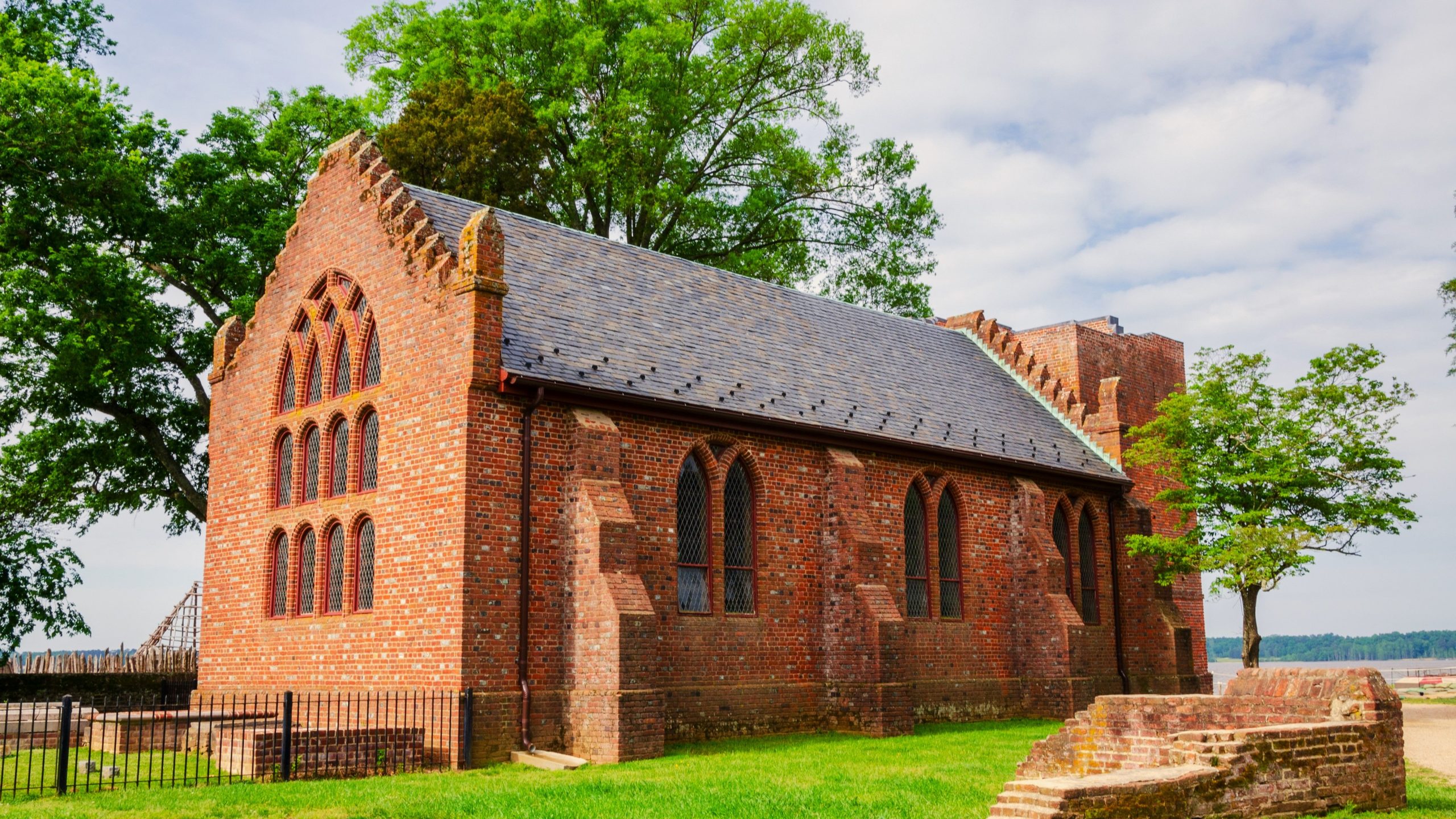 米国で最も古い墓石はアメリカに由来しませんでした