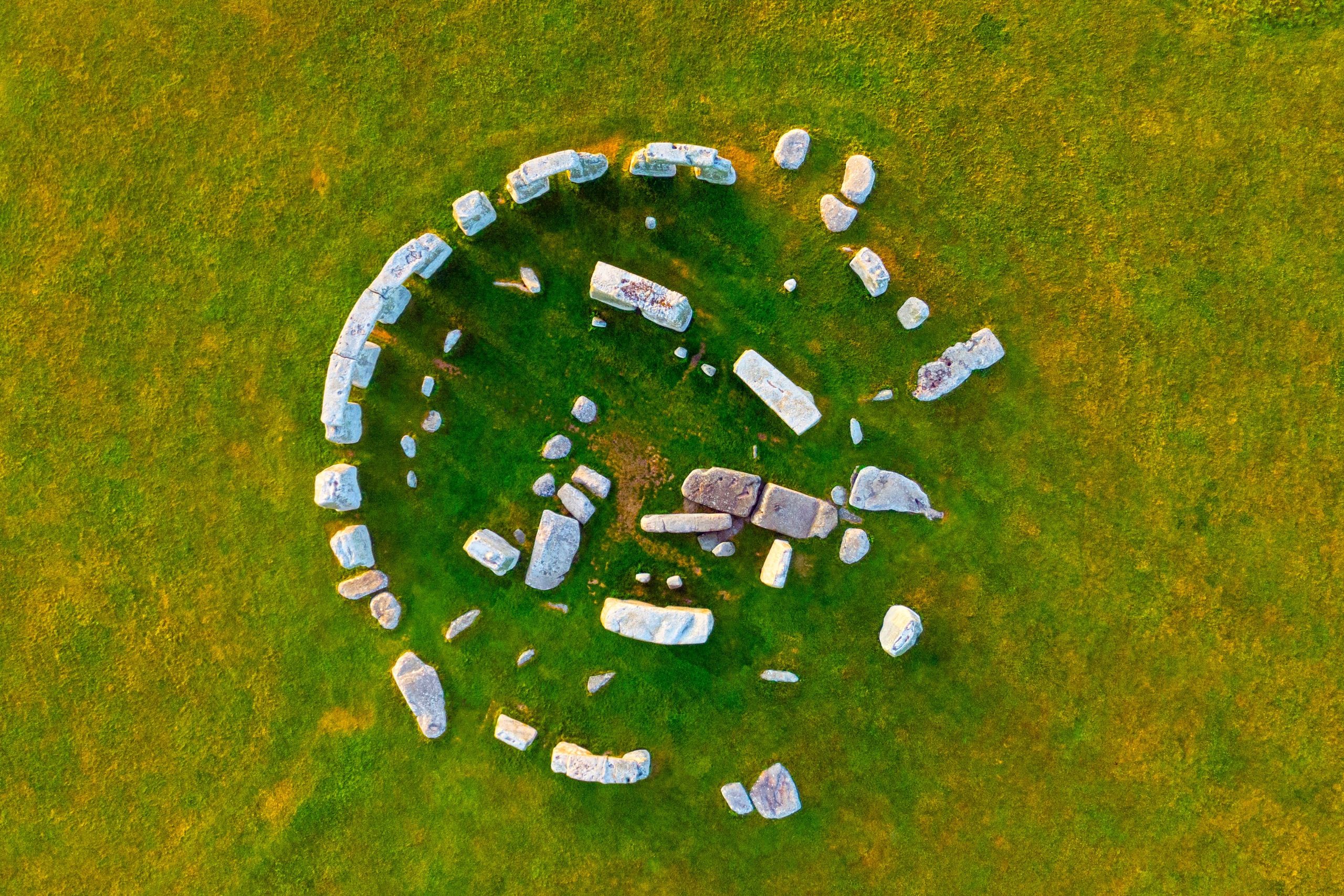 新しい「ストーンヘンジ」は、オリジナルから千マイル離れたところにありました