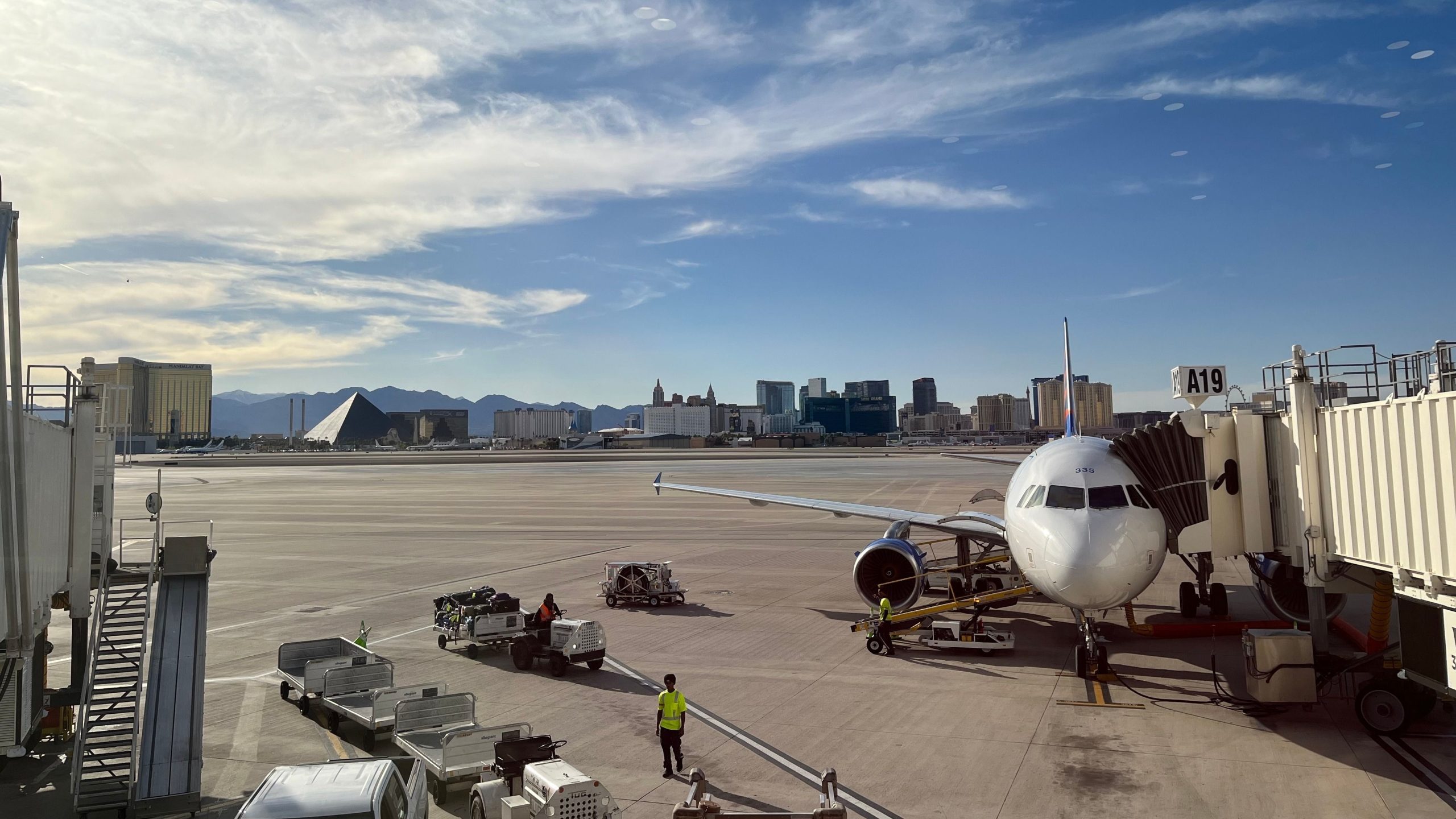 ハリーリード国際空港偽のライドシェアドライバーを防ぐための対策