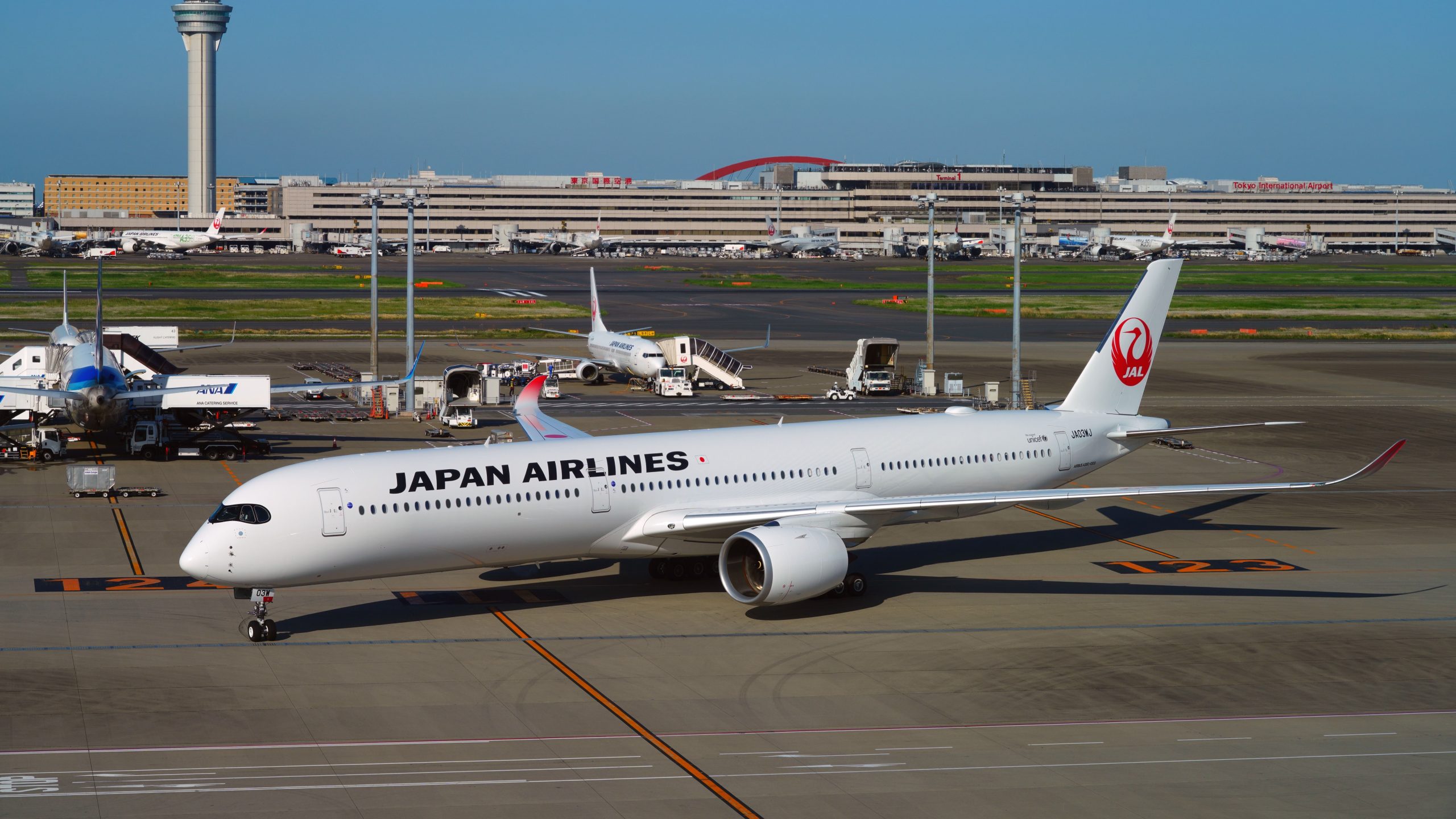 Airbus A350 Takeover：Japan Airlinesがボーイング777-300ERフライトをニューヨーク