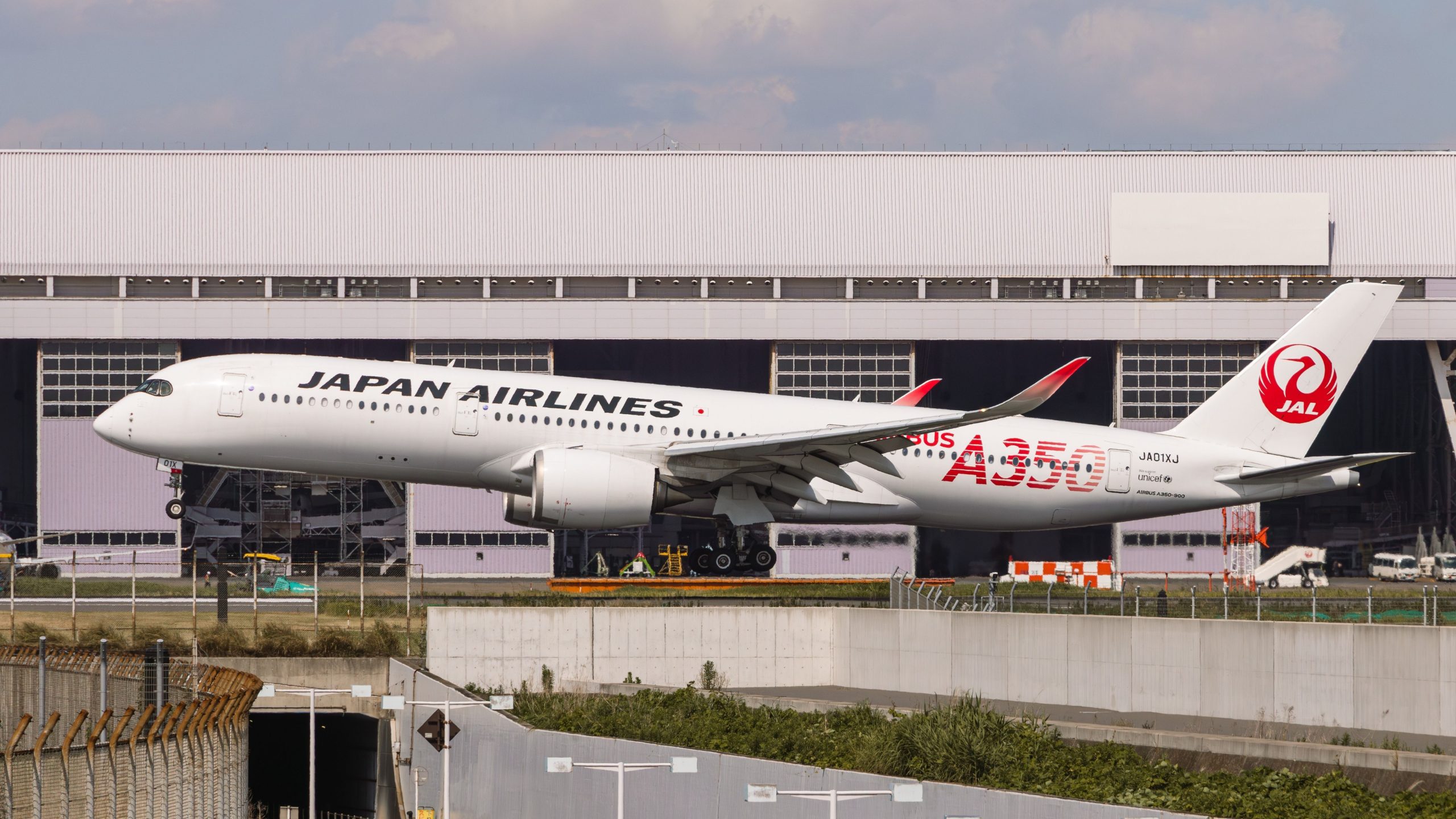 調査員：日本航空エアバスA350 Hanedaでの人為的エラーによるクラッシュ