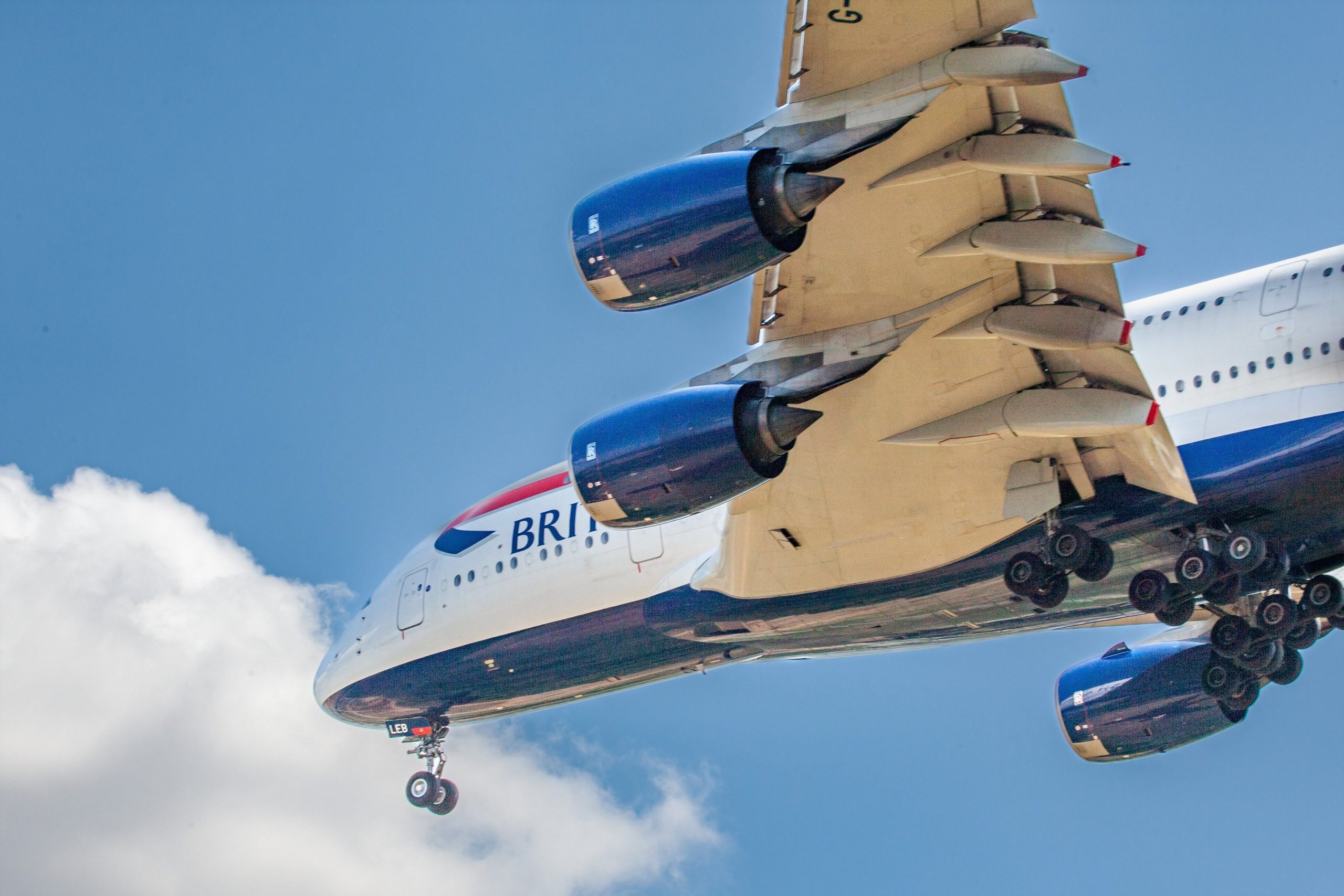 どのブリティッシュエアウェイズワイドボディ航空機にファーストクラスのキャビンがありますか？