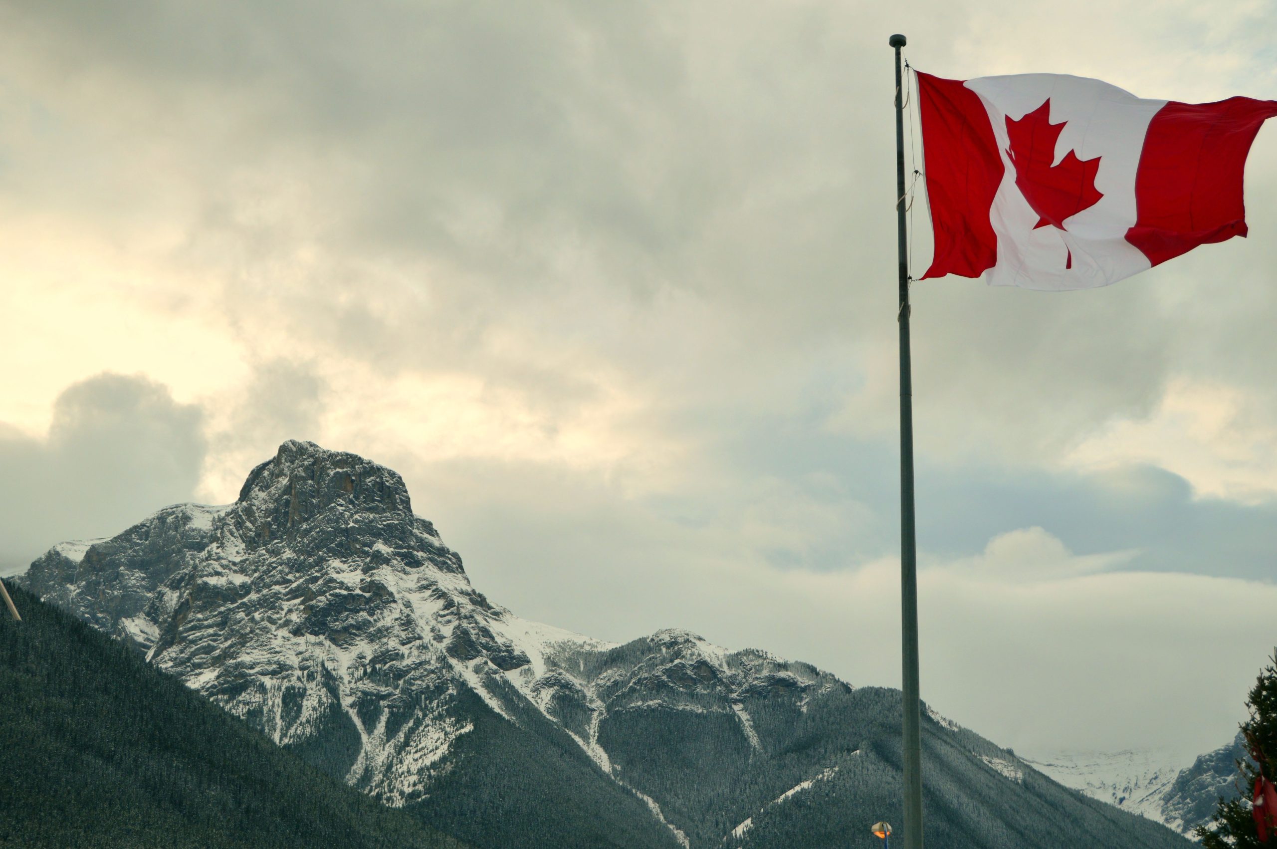 カナダで最も人気のある国立公園は、訪問者のために重要な助言を発表しました