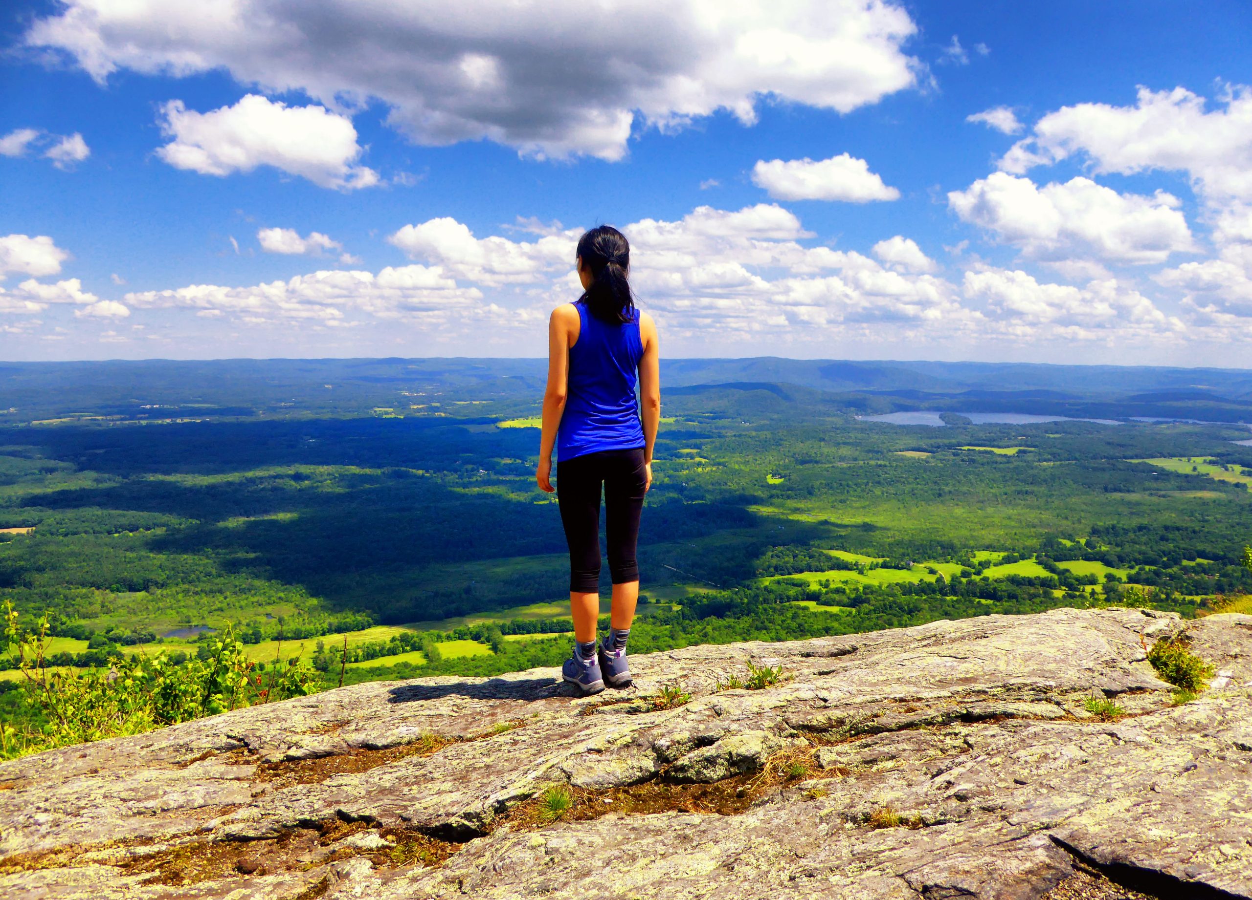 コロラドの女性は、わずか40日で2,200マイルのアパラチアントレイルを走るのに最速です