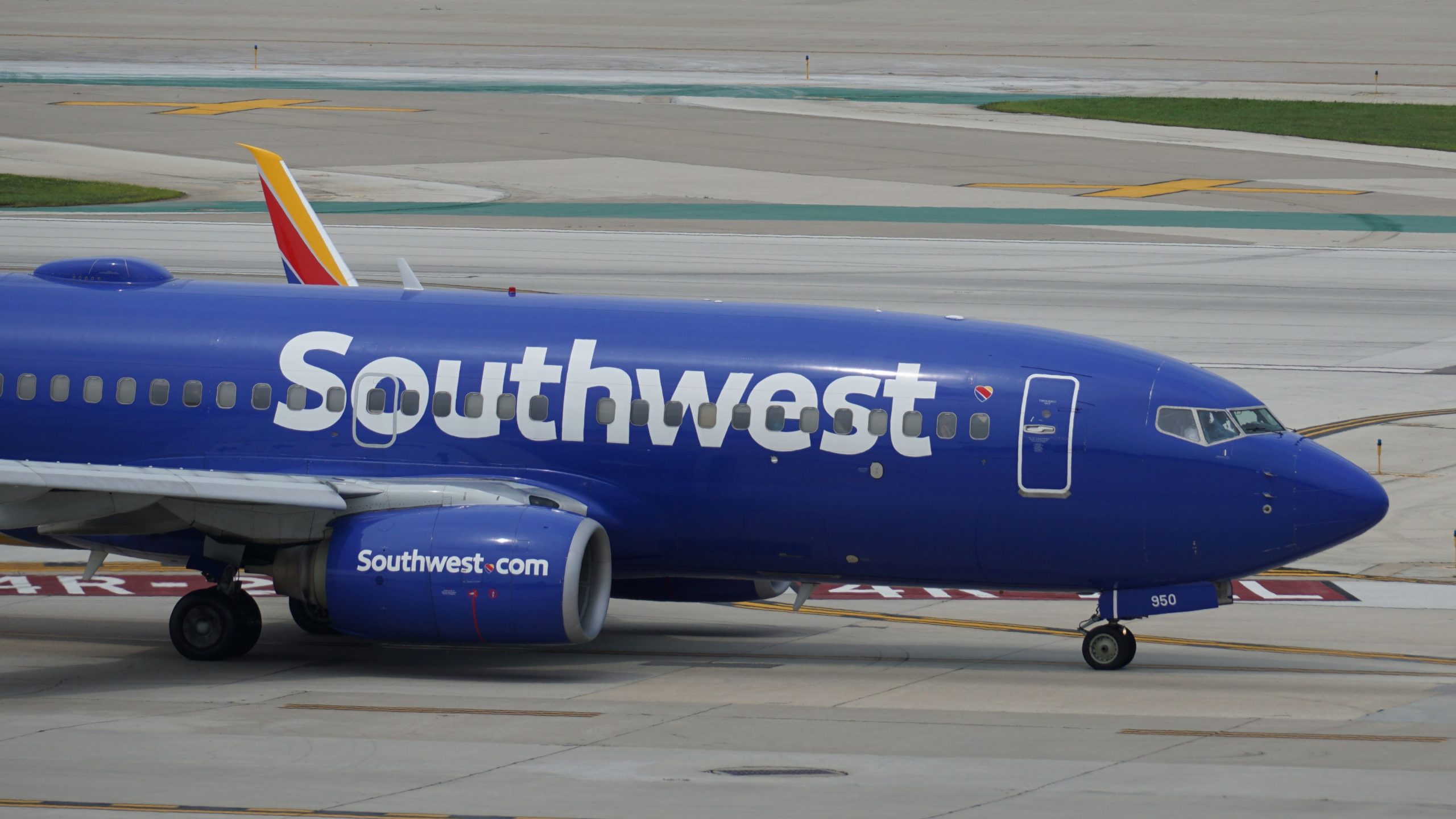 USDOTの秘書は、事故のために過失がある場合、パイロットはライセンスを失うべきだと言います