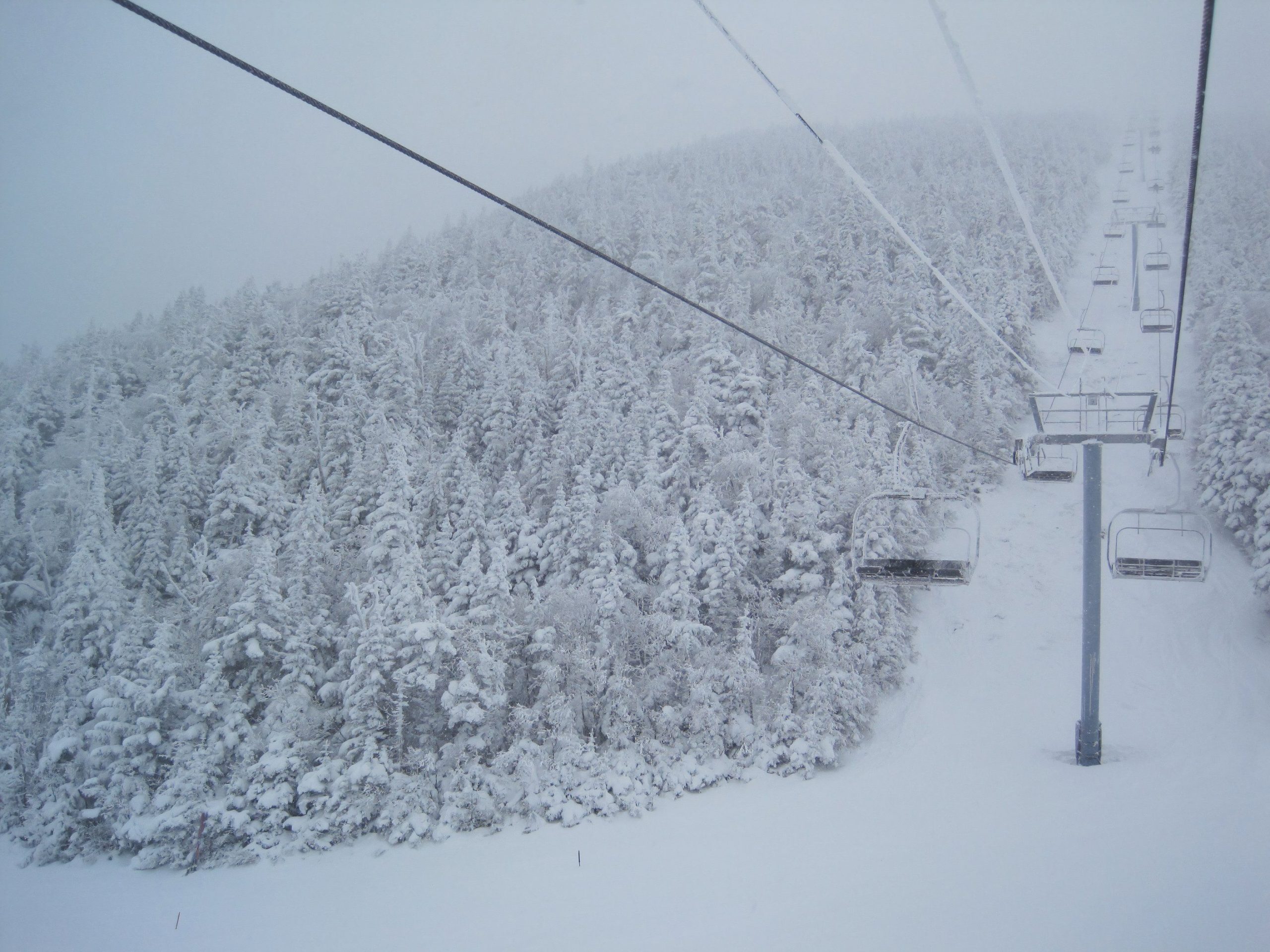 勇敢なスキーヤーのためにアメリカで最も恐ろしいスキーリフト7