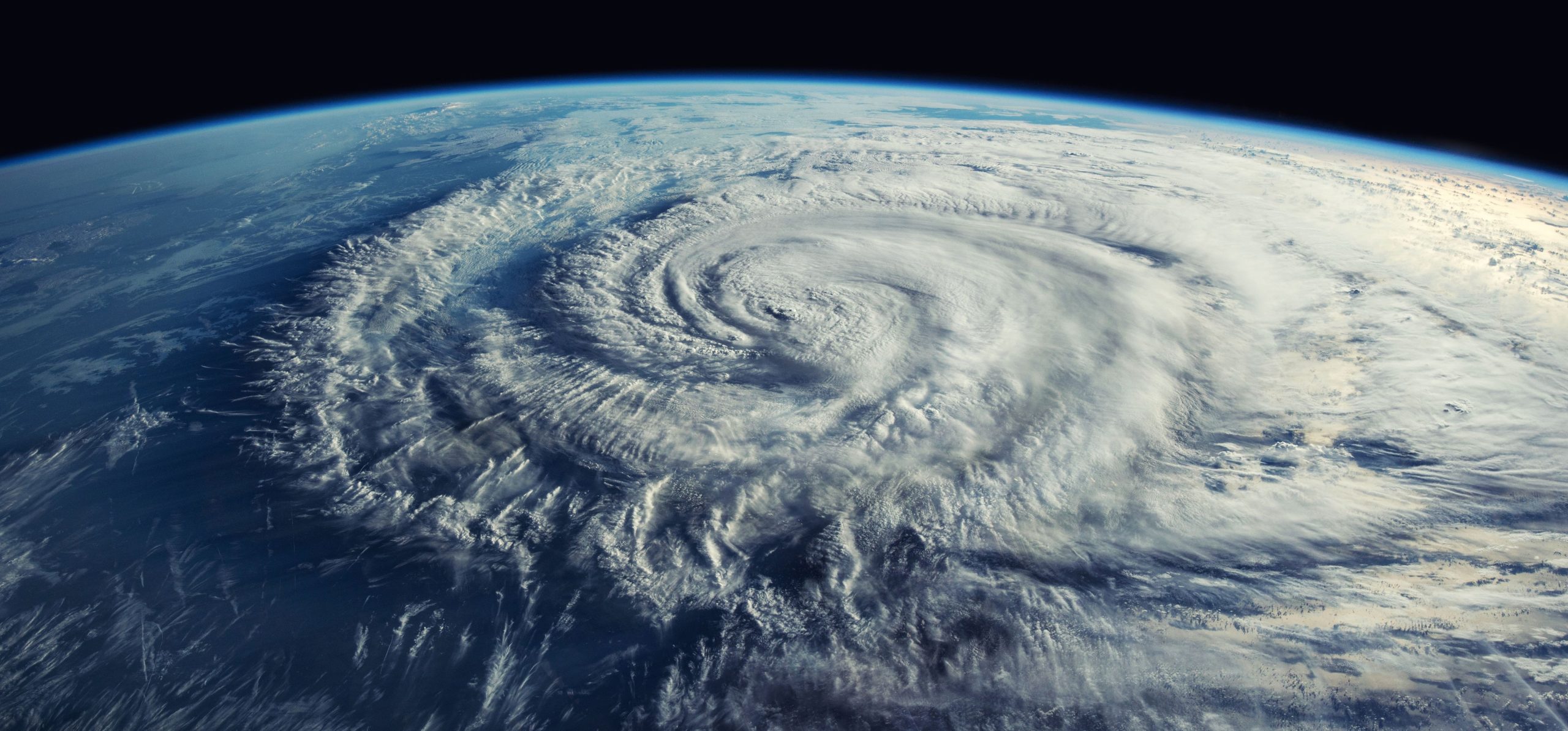 カテゴリー5のハリケーンにアップグレードされたクリスティの急速な発展は、モンスターストームへ