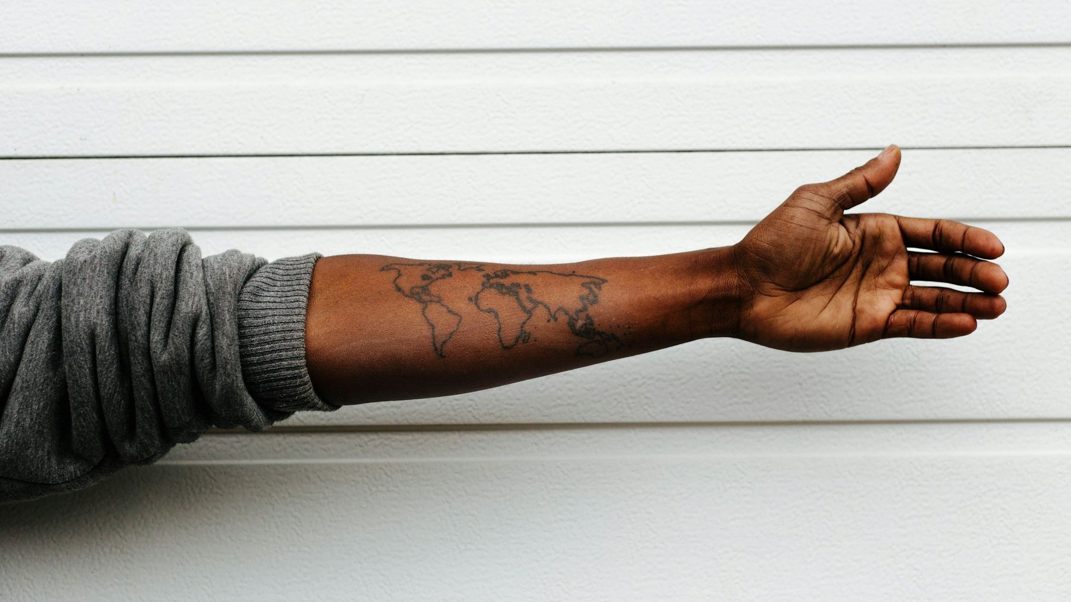 私たちの住民は最もタトゥーを持っていません（ここにある人がいます）