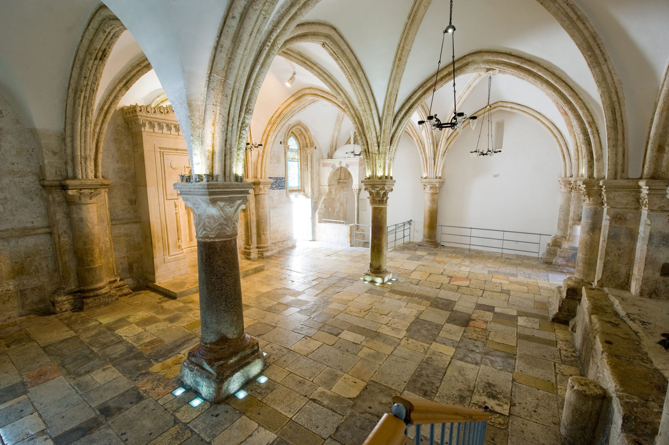 考古学者は、最後の晩upのサイトで何世紀も前の碑文を明らかにして解読します