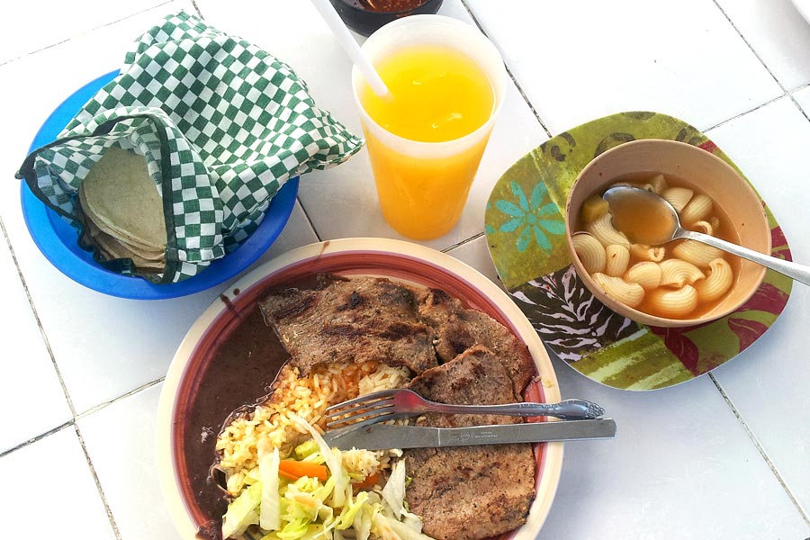 メキシコ、カンクン：本当にどれだけ高価ですか？！？