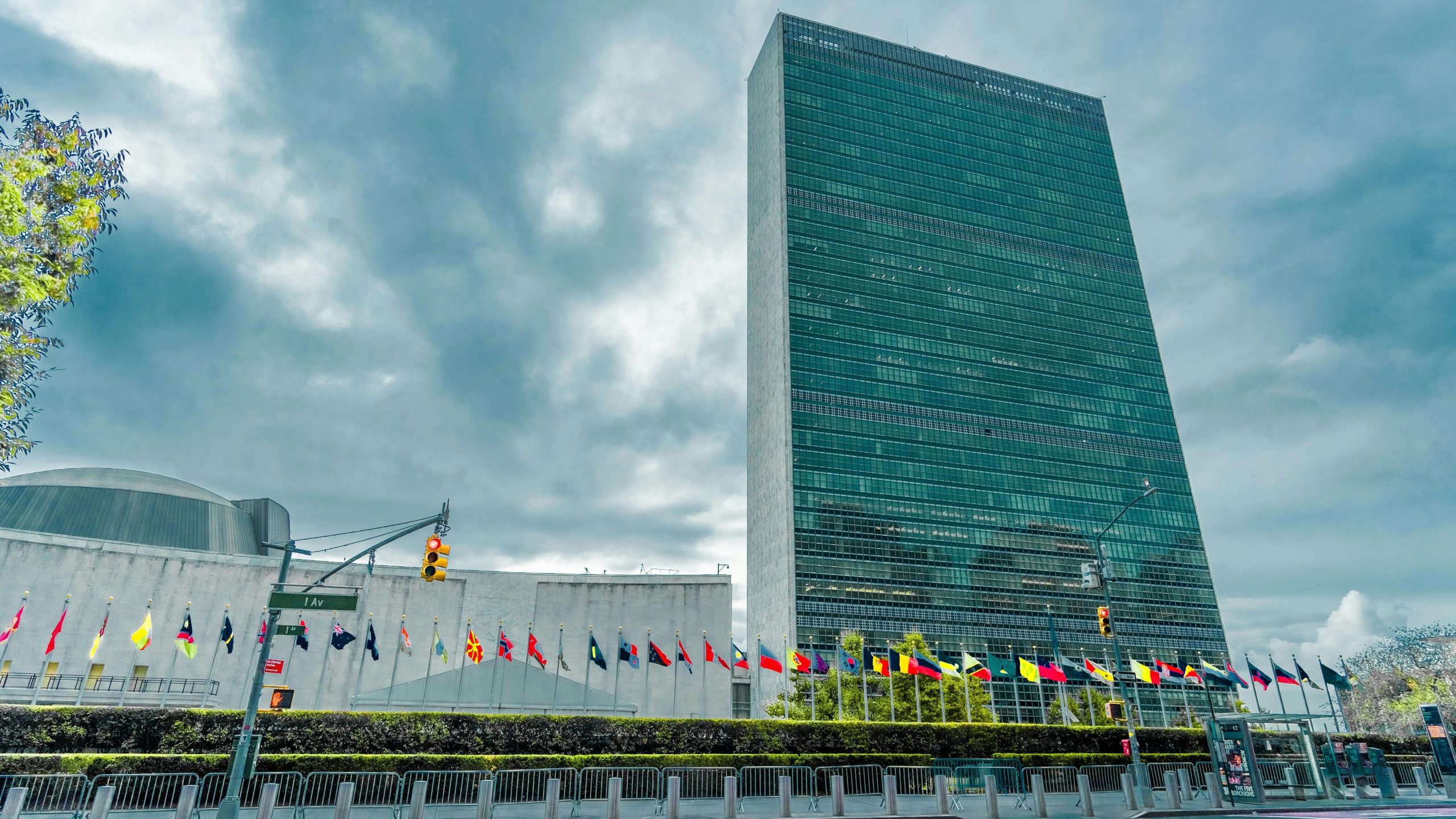 実際に世界にはいくつの国が存在しますか？