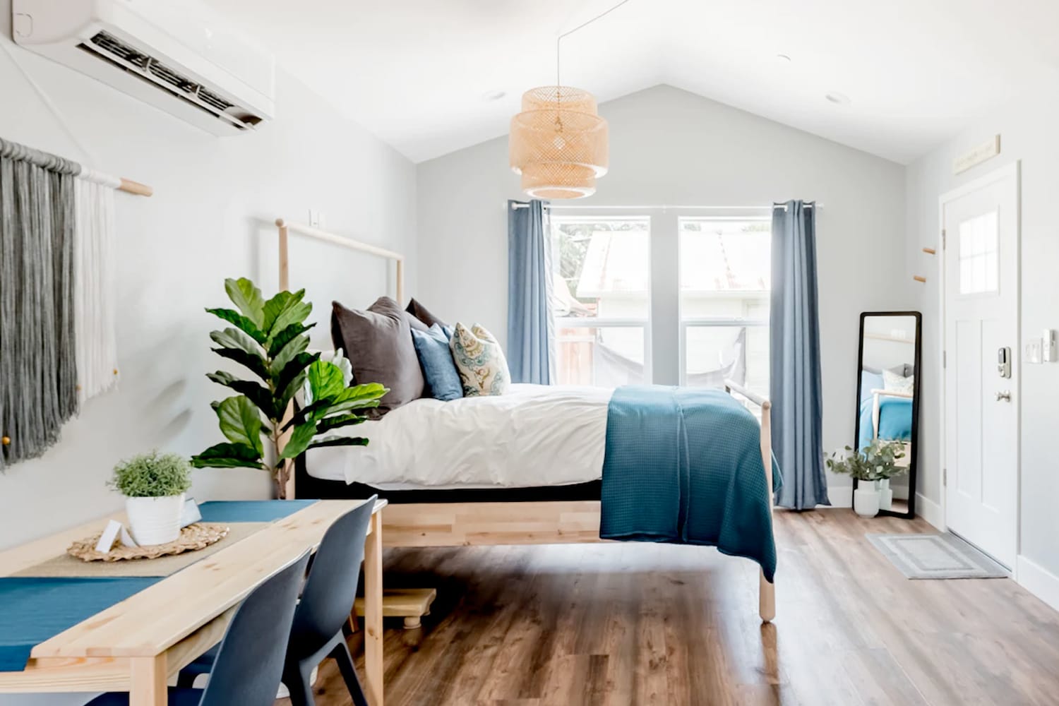 カリフォルニア州フレズノの15の最高のAirbnbs