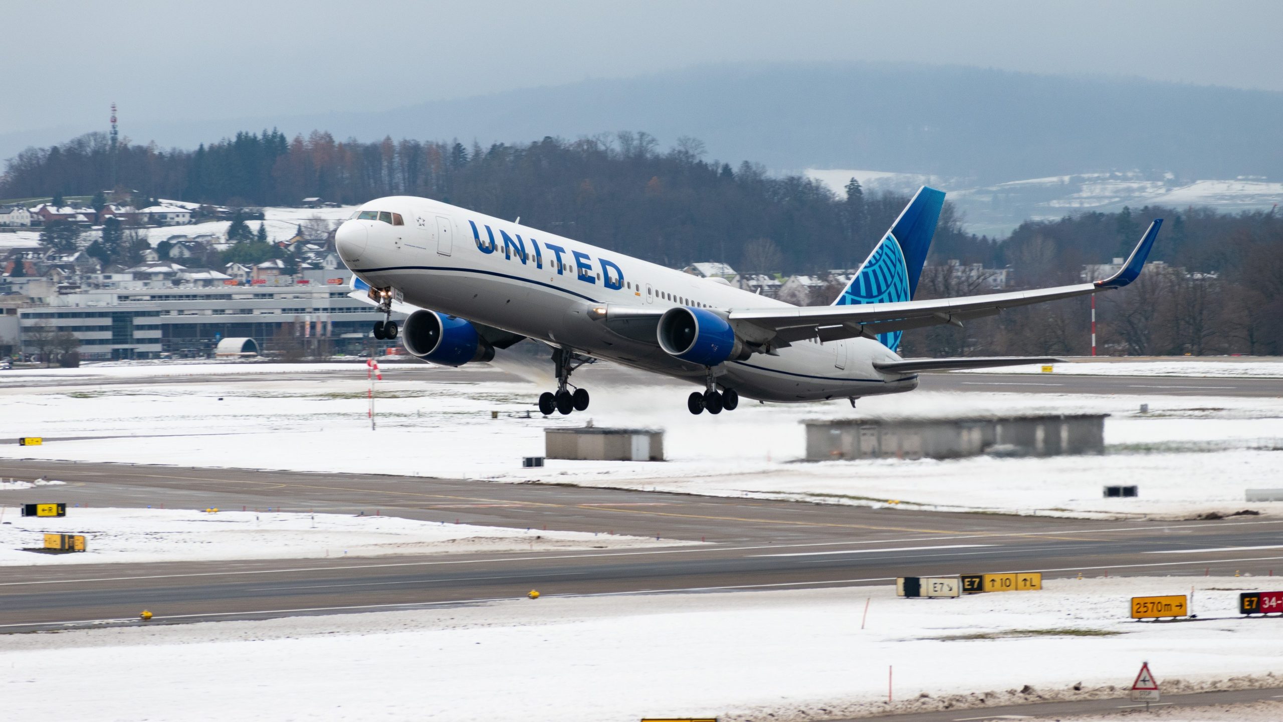 ユナイテッド航空は北極へのホリデーファンタジーフライトを開始します（喜び）