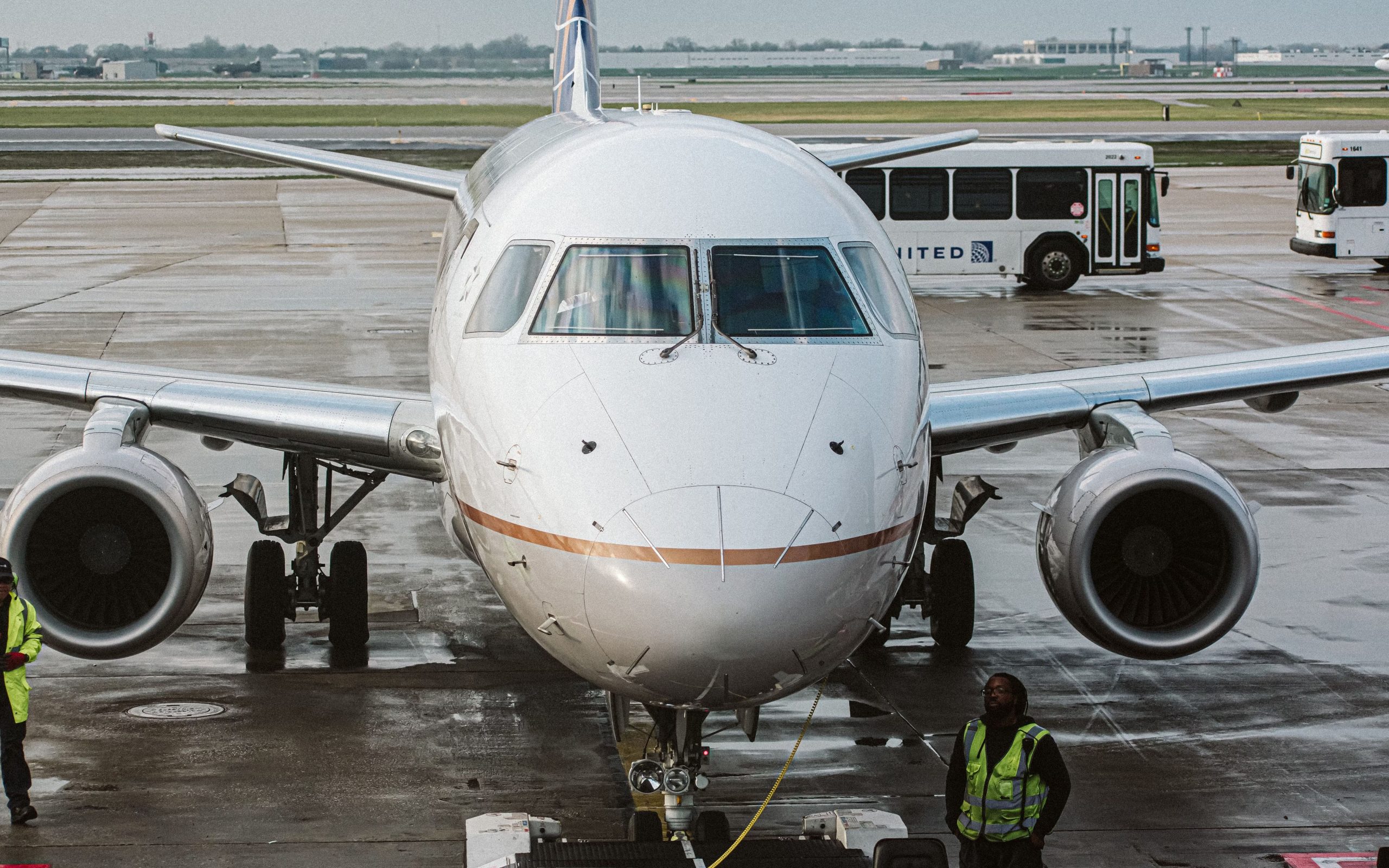 米国で最も長いエンブラーE175ルート