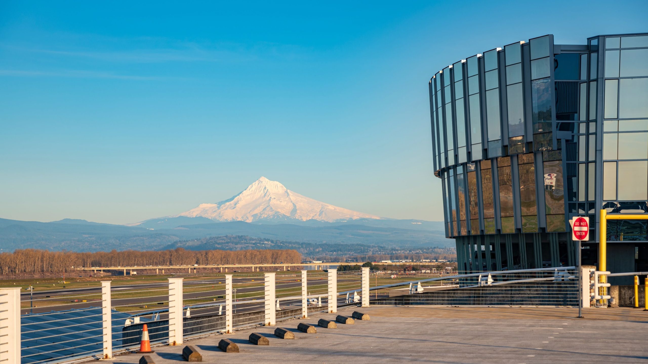 これらの都市はグレイシャー国立公園への最も簡単なフライトを持っています