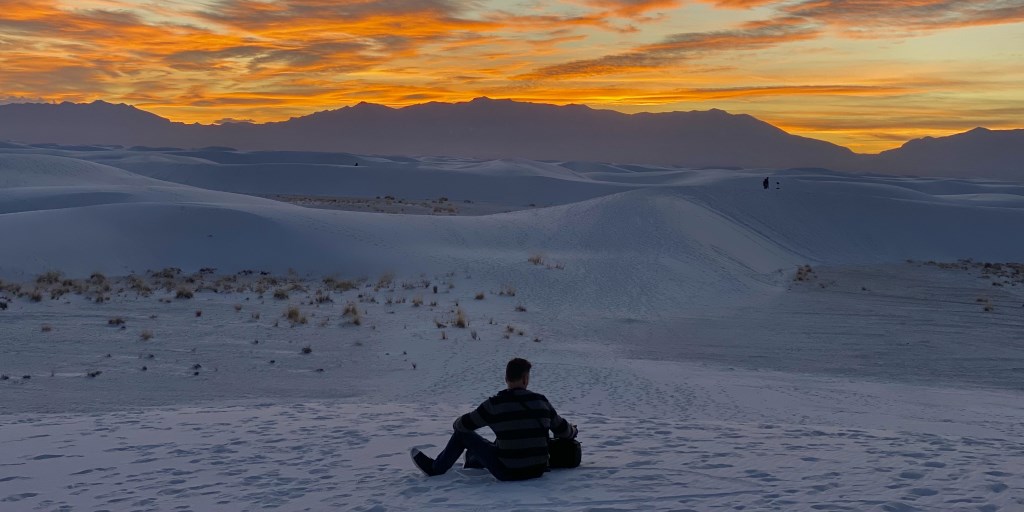 ニューメキシコ州のハイキング、熱気球、先住民族の歴史