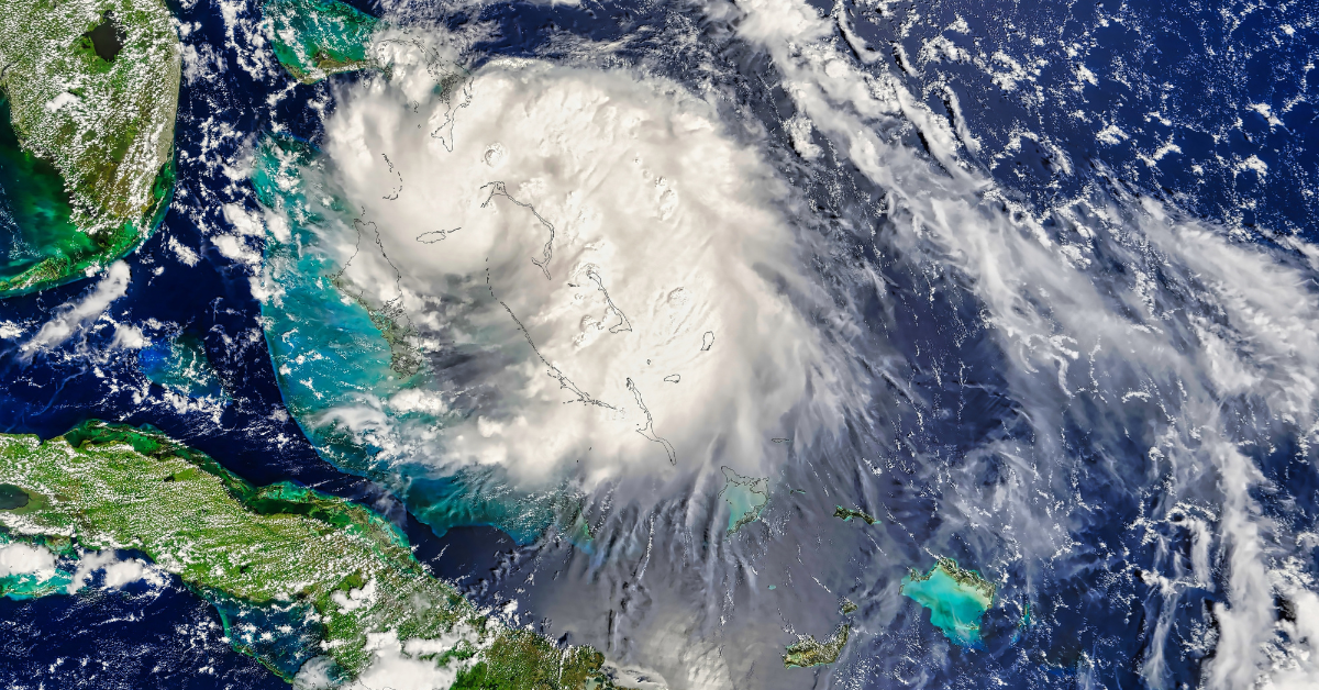 フロリダの国立気象局は現在、新しい潜在的なハリケーンの脅威「AL94」を監視しています