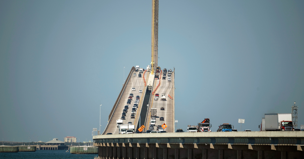 タンパ湾の脱出は、ハリケーンミルトンに先立って地元の人々の悪夢に変わりつつあります