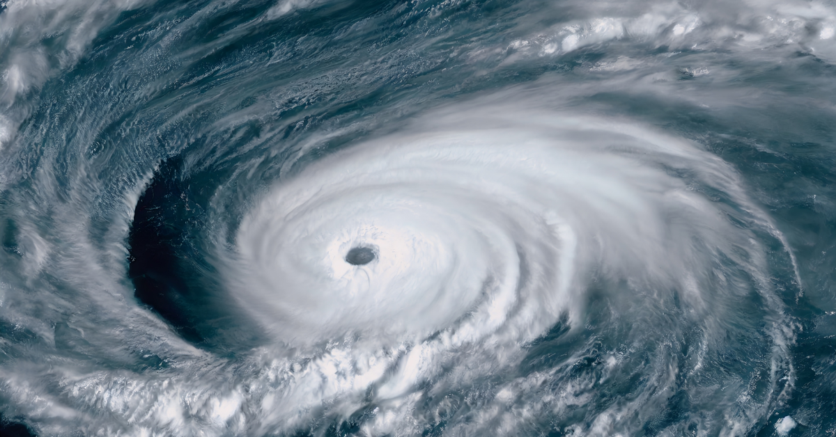 誤った情報には、フロリダ人がハリケーンナディーンの可能性を懸念しています