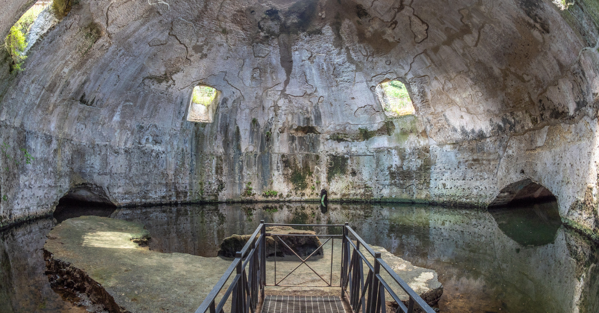 水中アート？考古学者は、「ローマ帝国のラスベガス」に隠された見事な大理石の展示を発見しました。