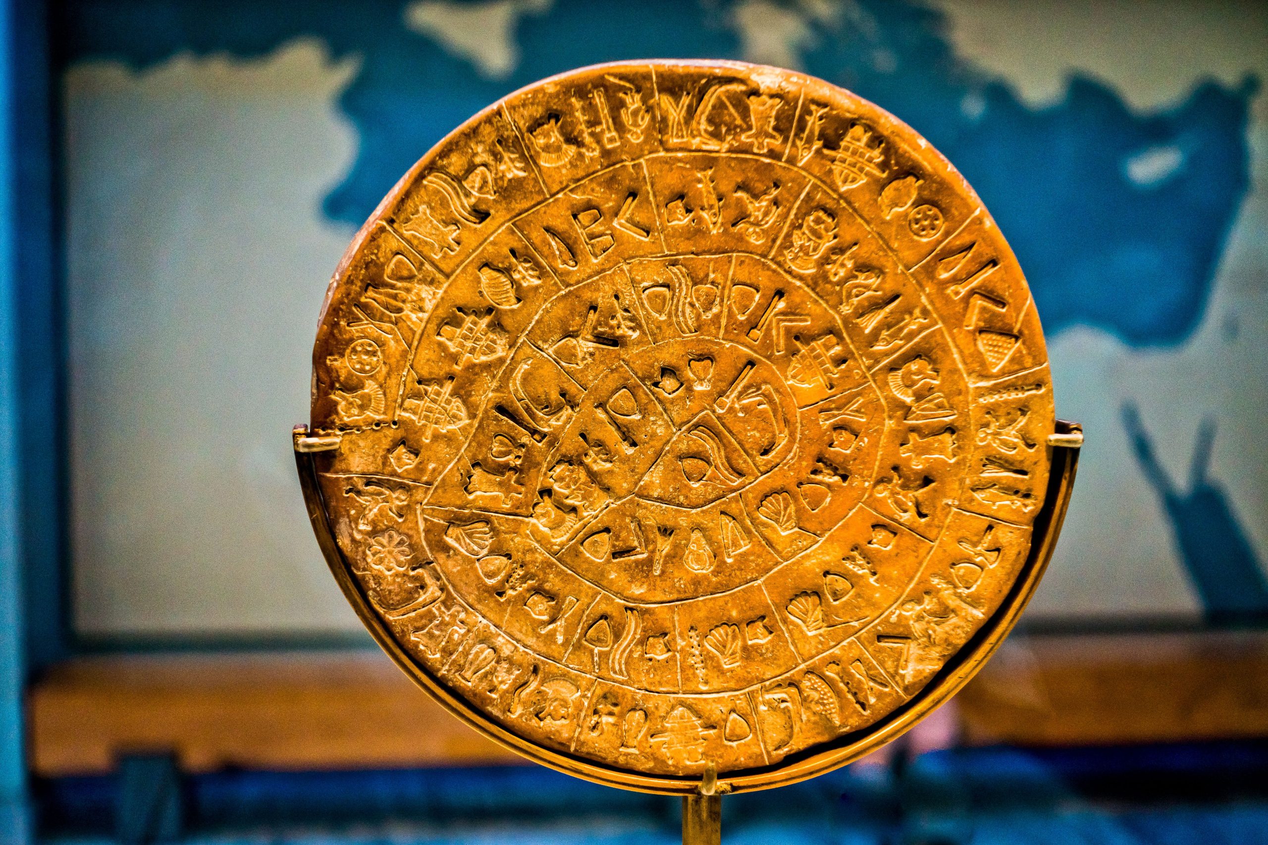 考古学者はまだこの神秘的な古代ギリシャのオブジェクトの碑文が何を意味するのか分からない