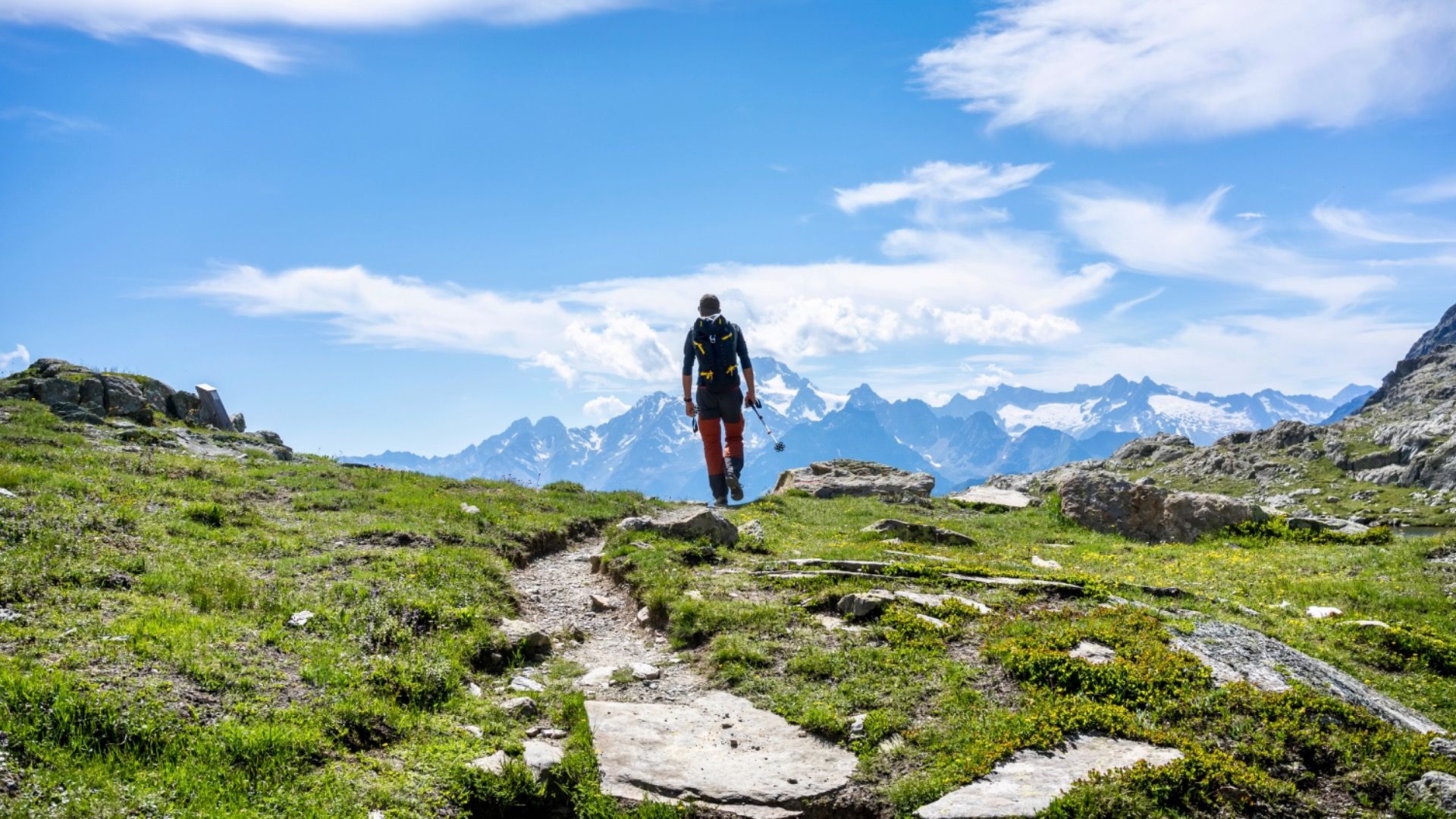 この見事な新しいドロマイトのトレイルでイタリアをハイキングする1週間を過ごす