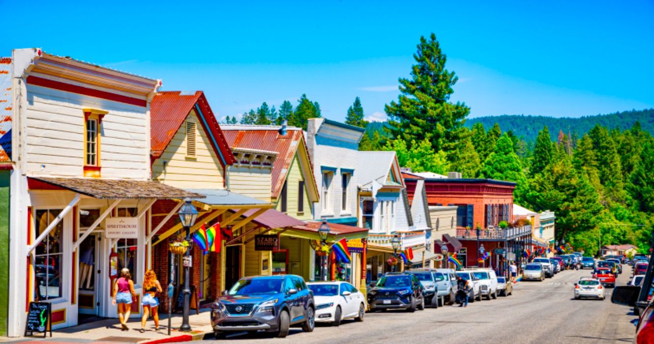 カリフォルニアの高速道路49ロードトリップで見るための10のゴールドラッシュタウン