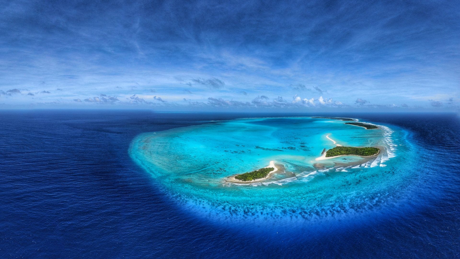 世界最小の国の1つは、過小評価されている熱帯の楽園です