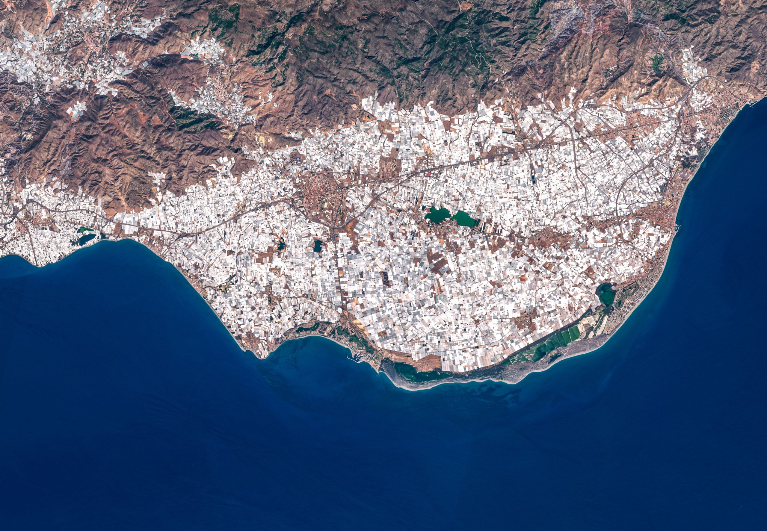 NASAは、宇宙から見える最大の構造が実際には中国の万里の長城ではないことを確認しました