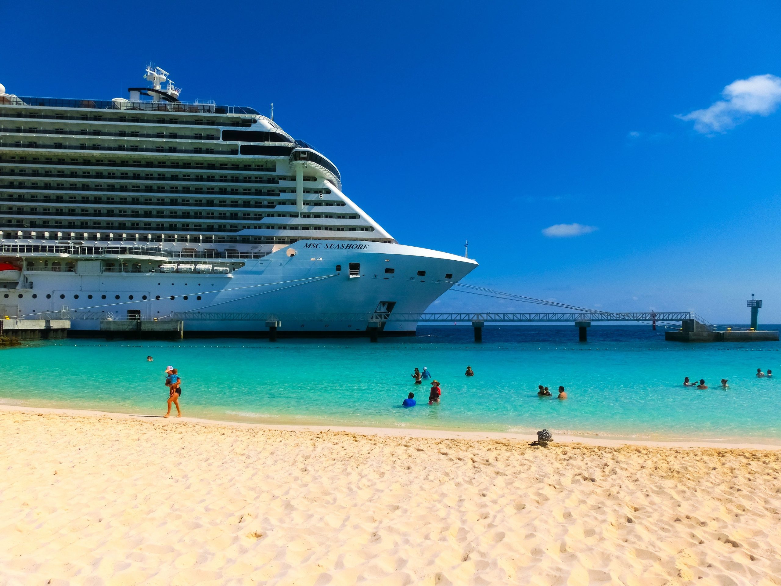 MSCクルーズは、新しいプライベートアイランドで次のレベルに物事を取り上げています