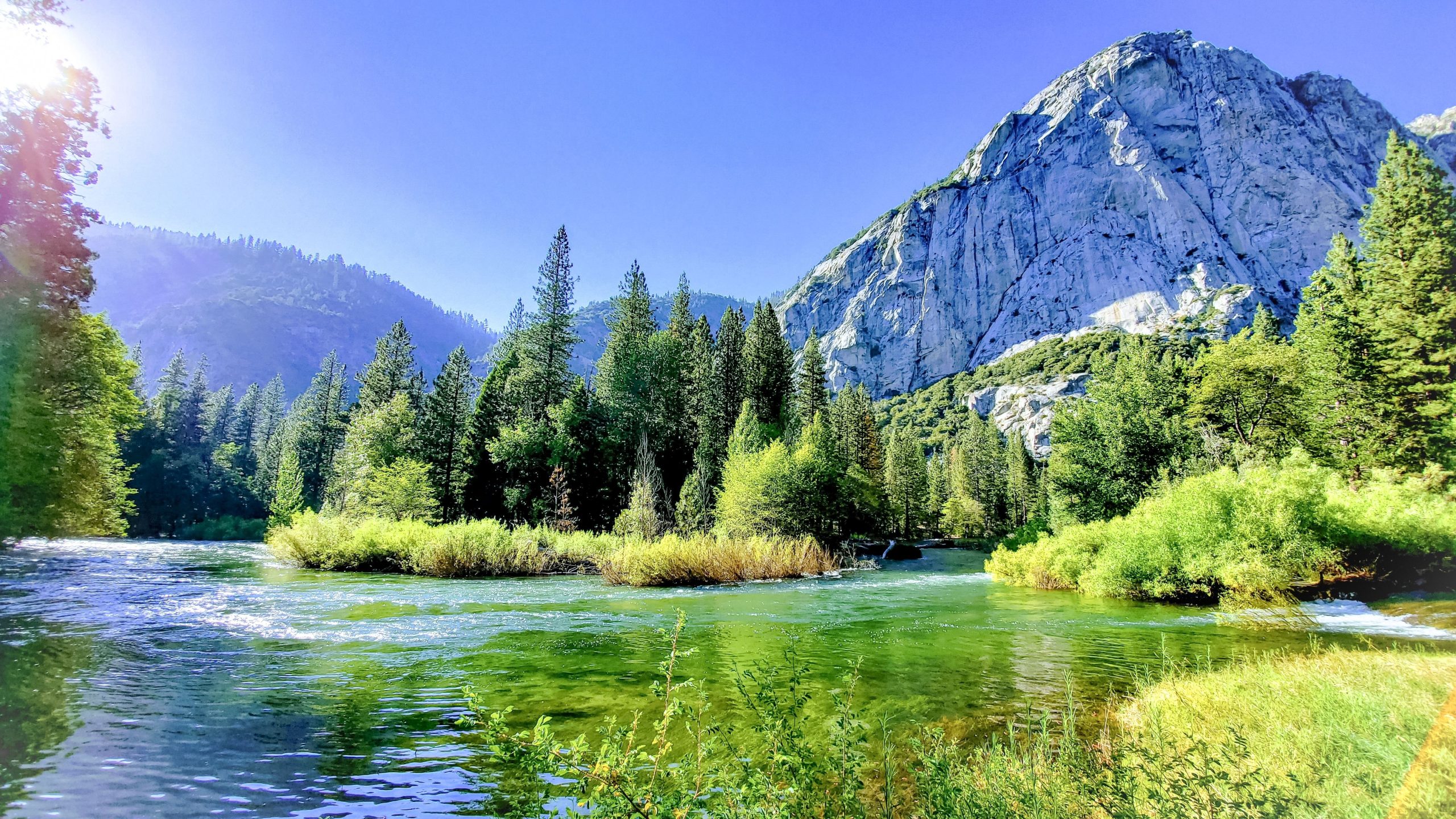 この過小評価されている国立公園には、群衆のないヨセミテのような景色があります